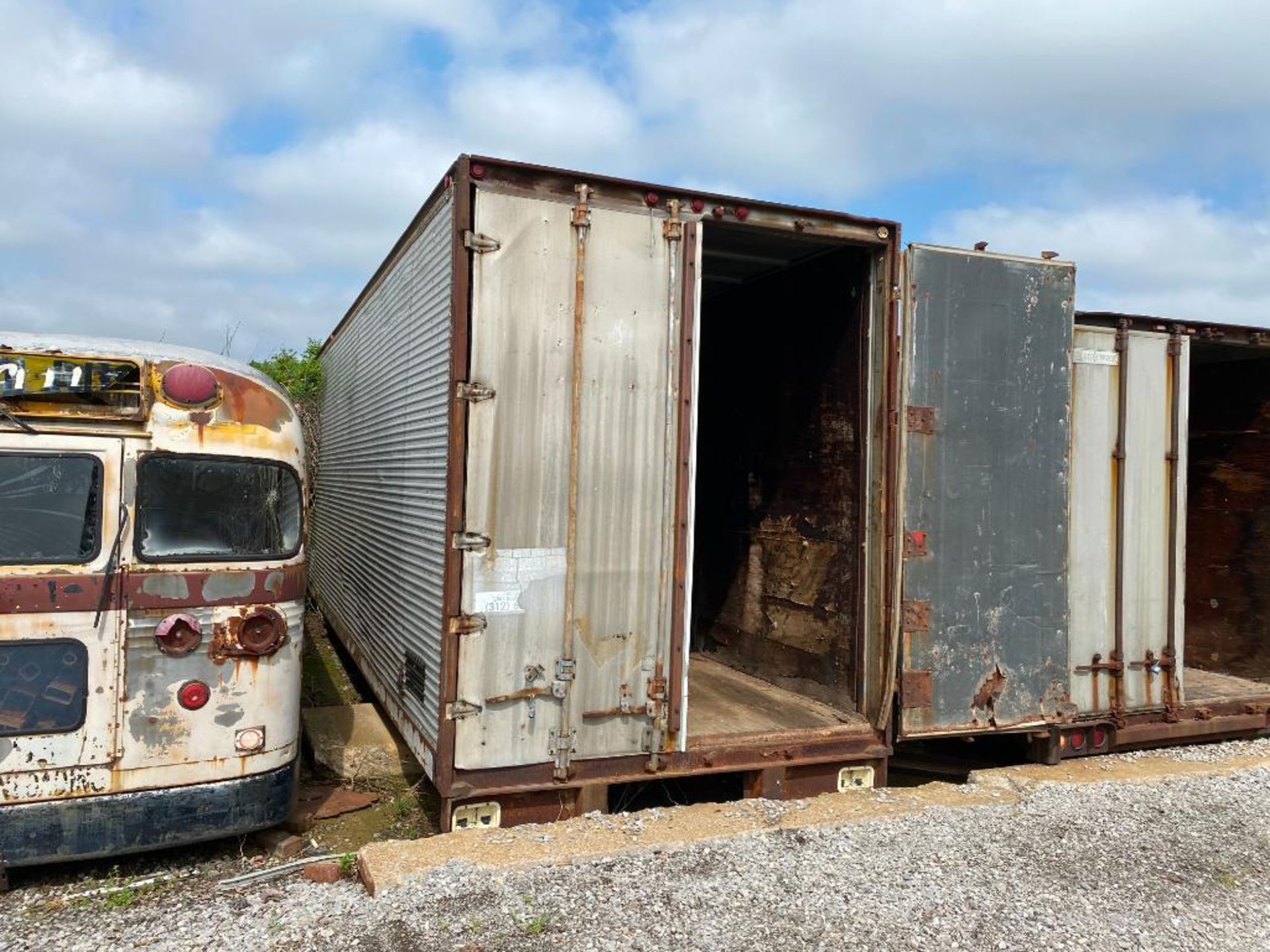 1972 40' Trailer Container w/ Content: Angle Plates, Pillow Blocks, Hydraulic Cylinders, Power Tools