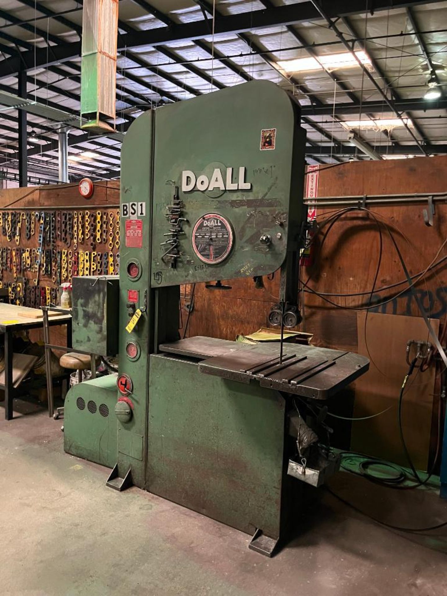 Doall Vertical Band Saw, Model ZW-3620, S/N 266-71148, 16" Cut Height, 36" Width - Image 3 of 3