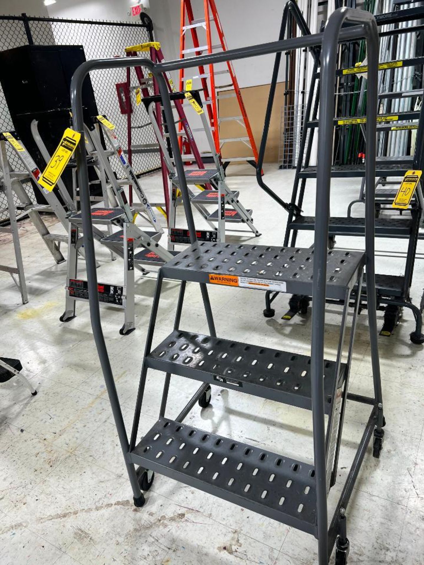 EGA 3-Step Rolling Ladder - Image 2 of 2