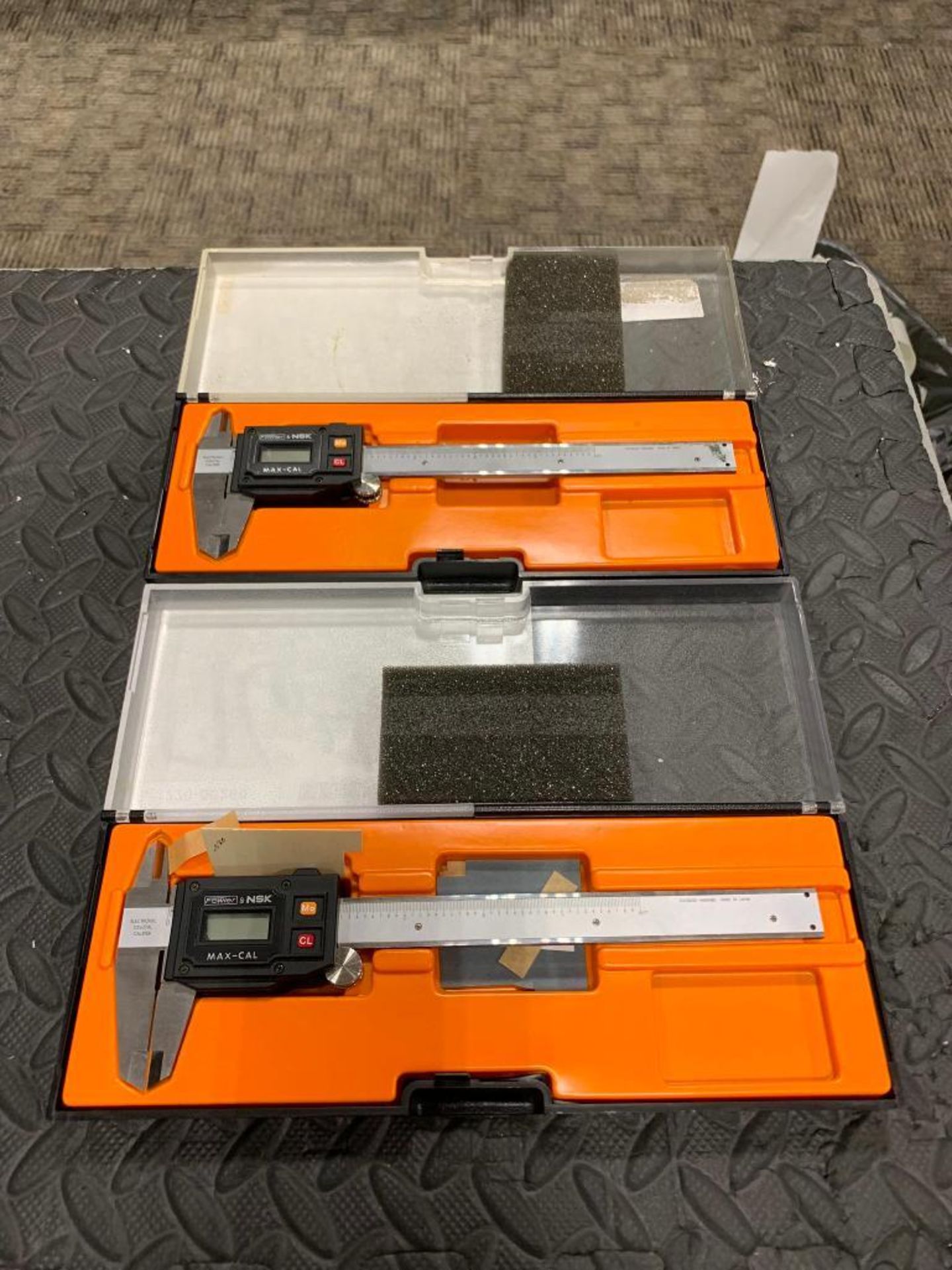 (2) Fowler/Nsk 6" Digital Calipers