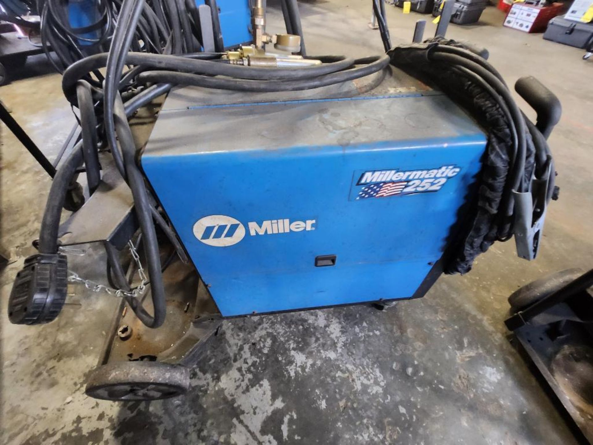Miller Millermatic 252 Wire Feeder Welder, w/ Miller Spoolmatic 30A - Image 5 of 6