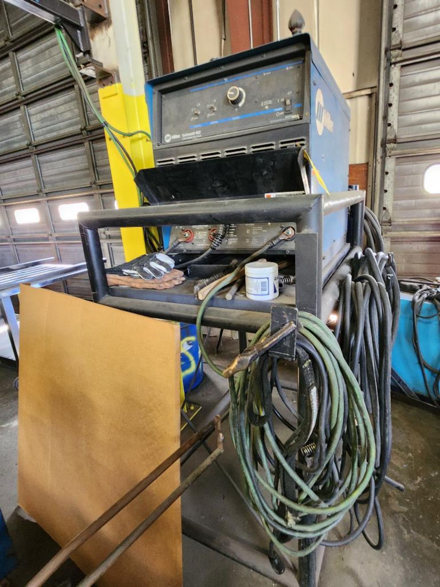 Miller Deltaweld 452 MIG Wire Feeder Welder, 230V/460V/575V, Three Phase, Model 903394, S/N LA081212 - Image 3 of 11