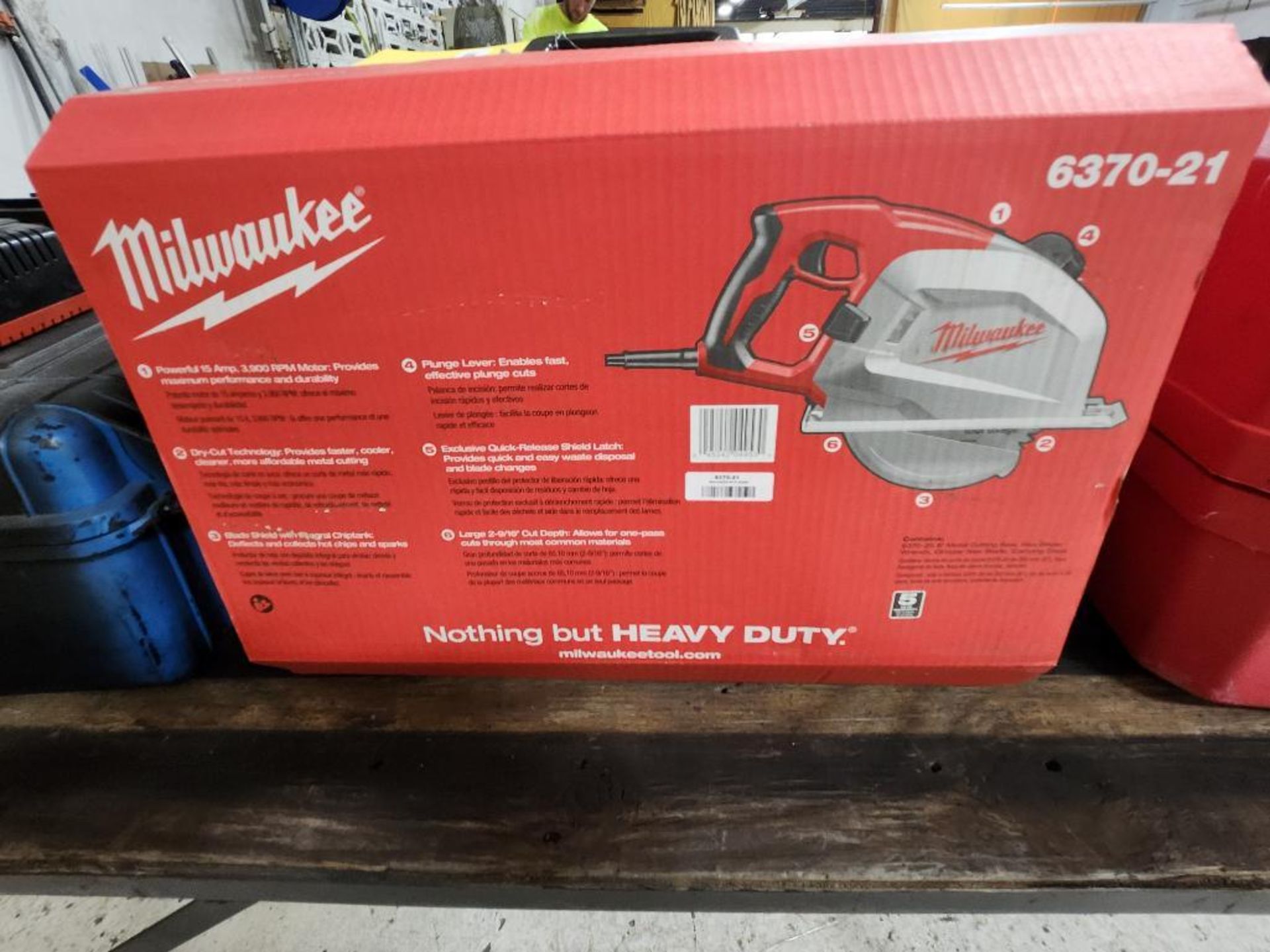 (New) Milwaukee 8" Metal Cutting Saw Kit, Model 637021, S/N A35DD1612