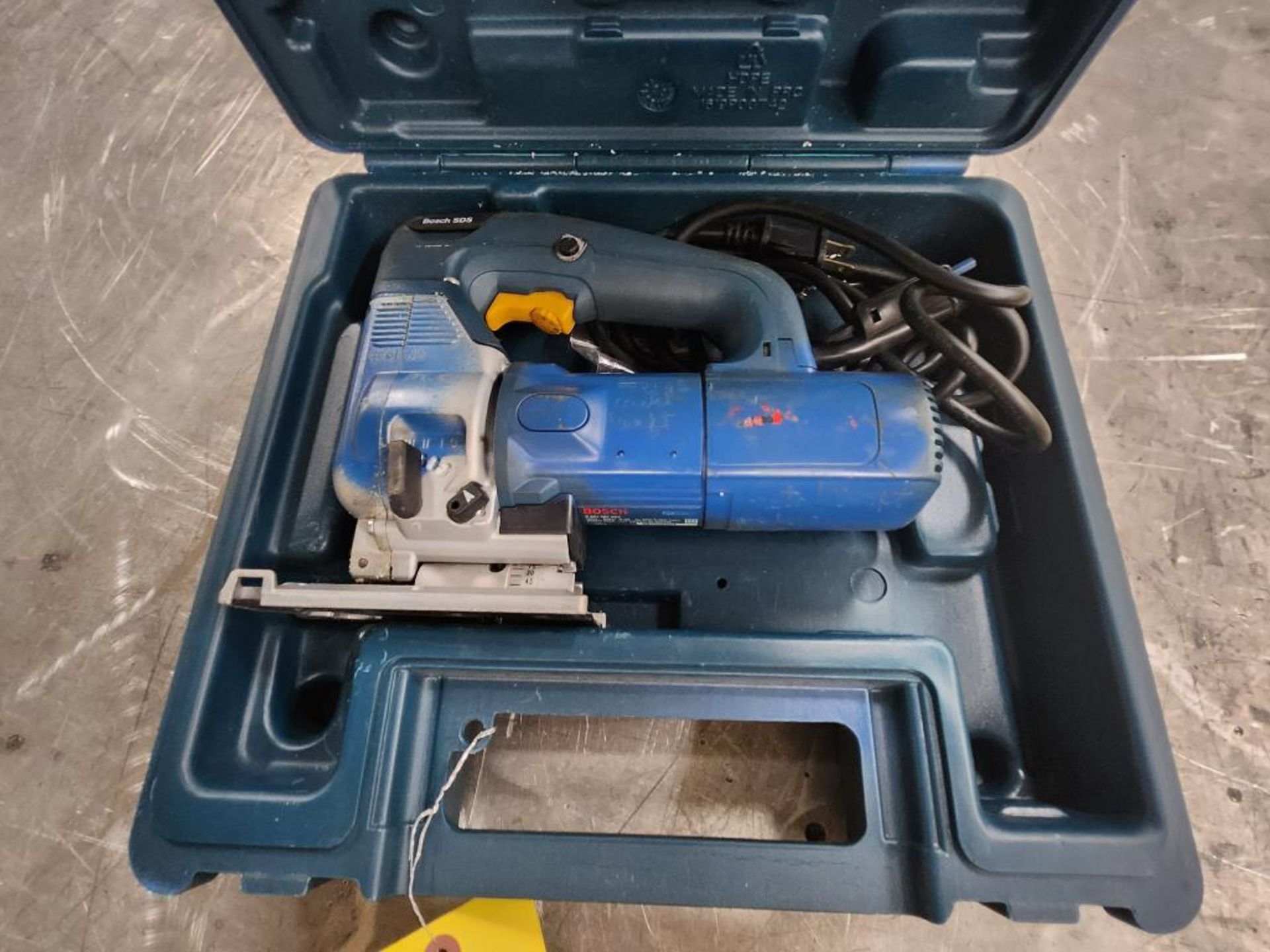 Bosch Jig Saw, Model 1587AVS, S/N 982006904, w/ Case