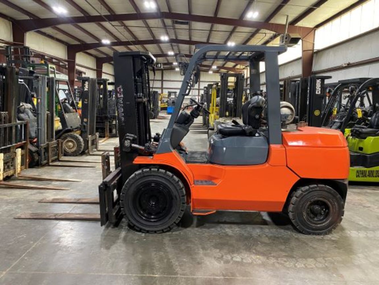 RENTAL RETURN FORKLIFTS - ONLINE ONLY - BIDDING ENDS 9/19/23