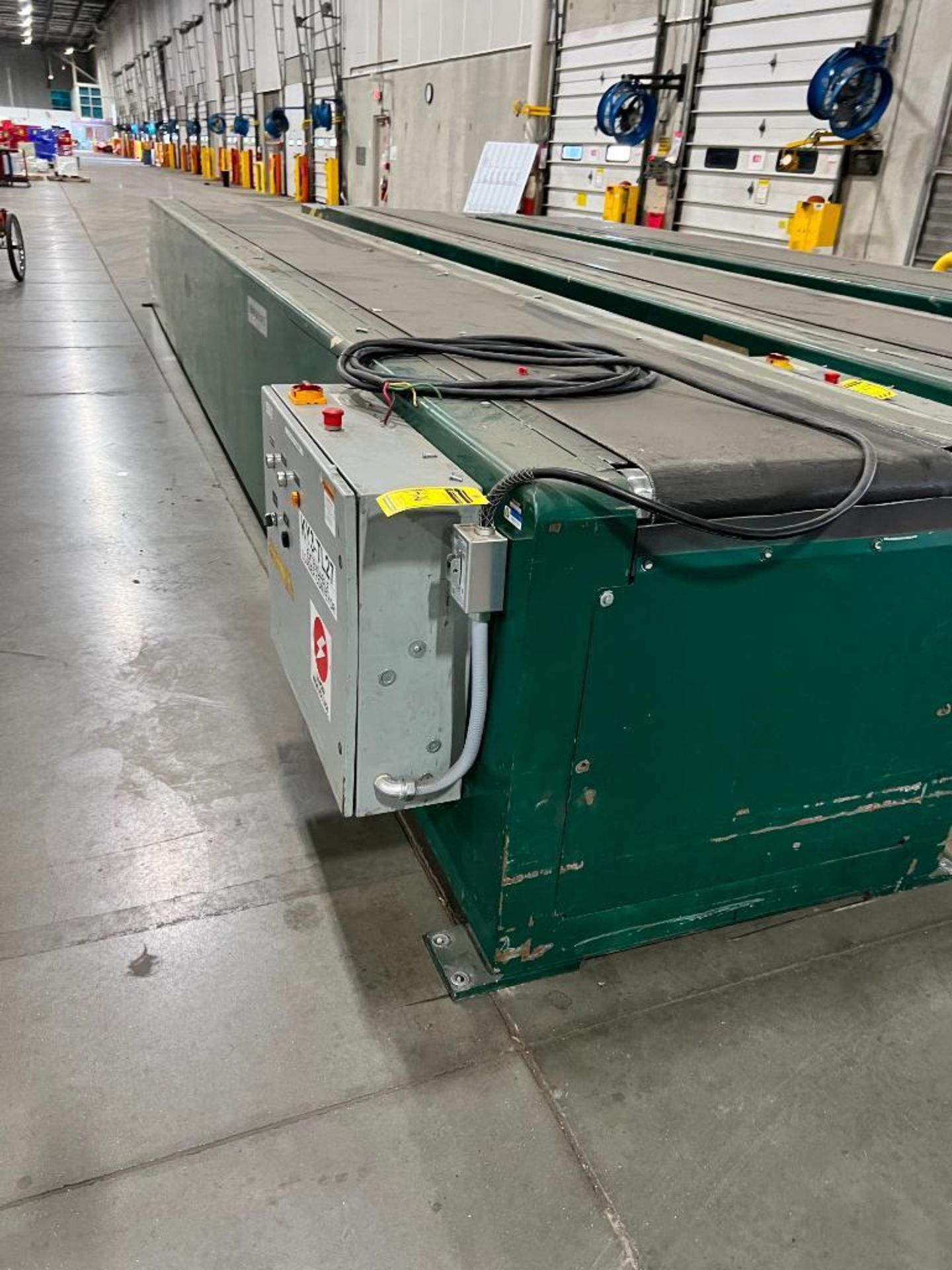 Siemens Dematic Telescopic Belt Conveyor ($250 Loading Fee Will Be Added To Invoice) - Image 7 of 10