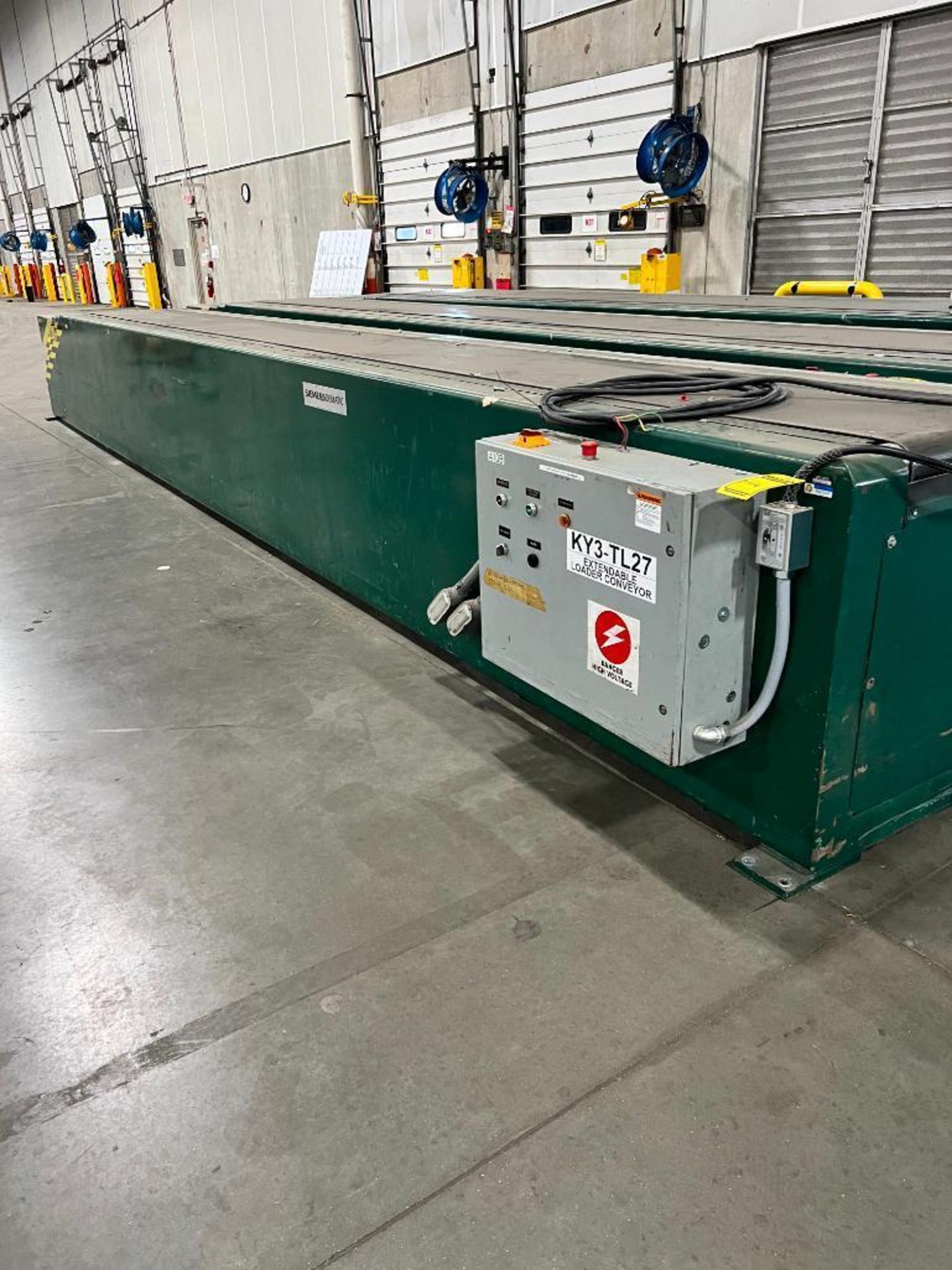Siemens Dematic Telescopic Belt Conveyor ($250 Loading Fee Will Be Added To Invoice) - Image 5 of 10