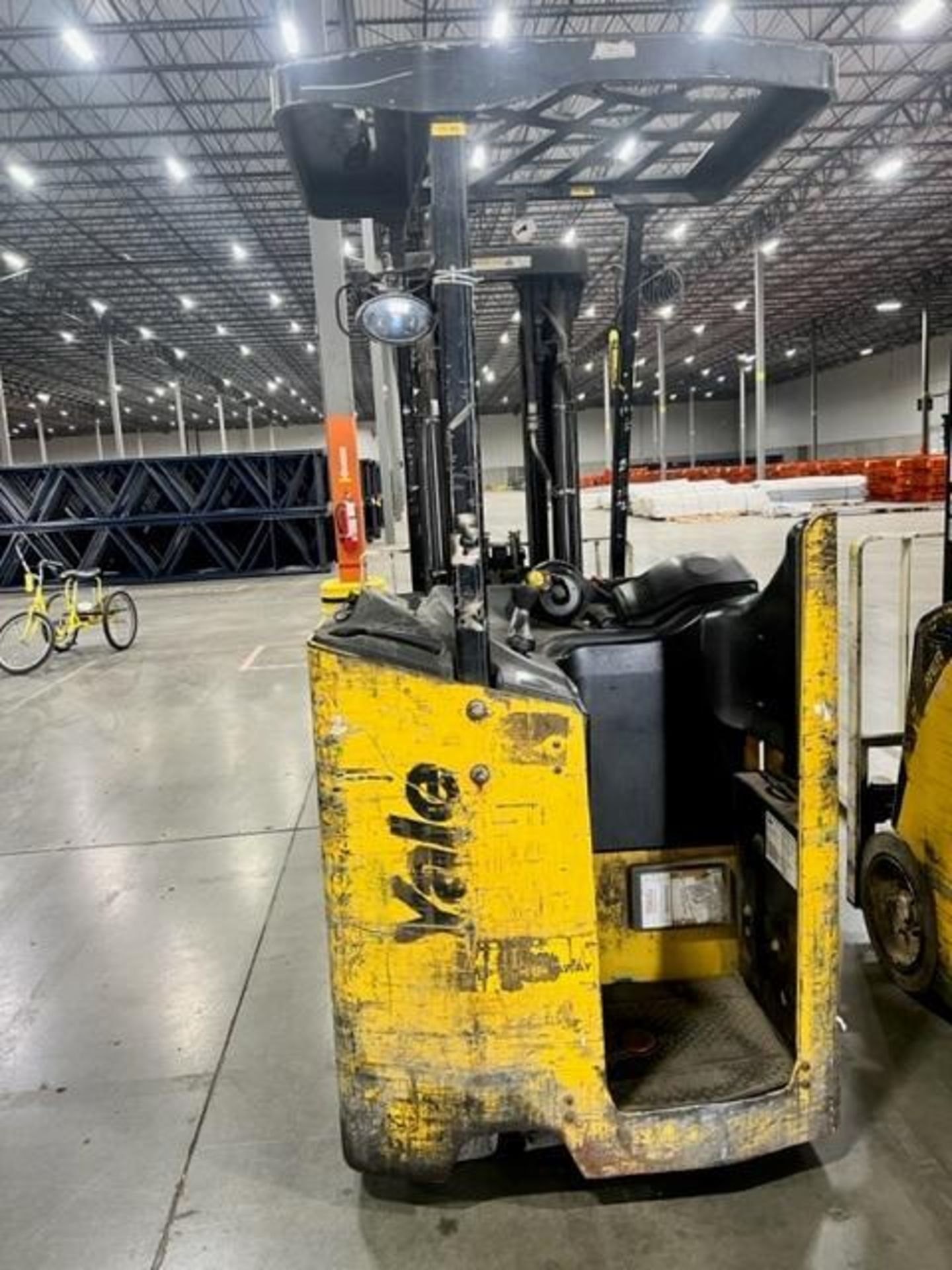 2018 Yale 4,000 LB.. Electric Stand-Up Forklift, Model ESC040ADN36TE088, S/N C883N03834S, 36V, 3-Sta - Image 3 of 6