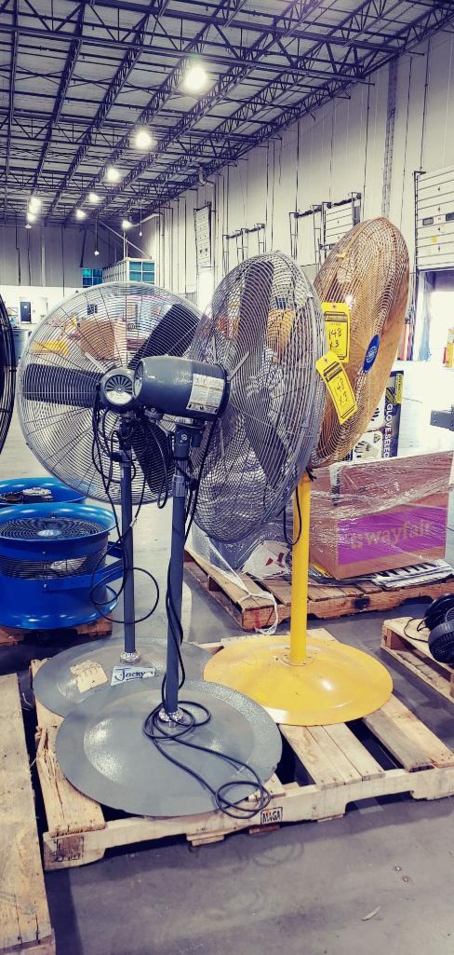 (2x) iLiving 30" Pedestal Fans ($20 Loading Fee Will Be Added To Invoice) - Image 2 of 2