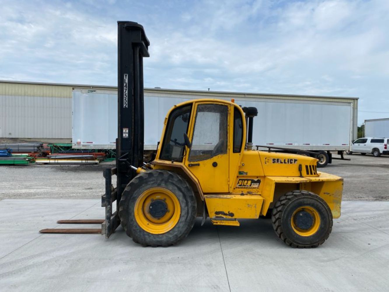 RENTAL RETURN FORKLIFTS - ONLINE ONLY - BIDDING ENDS 11/2/23