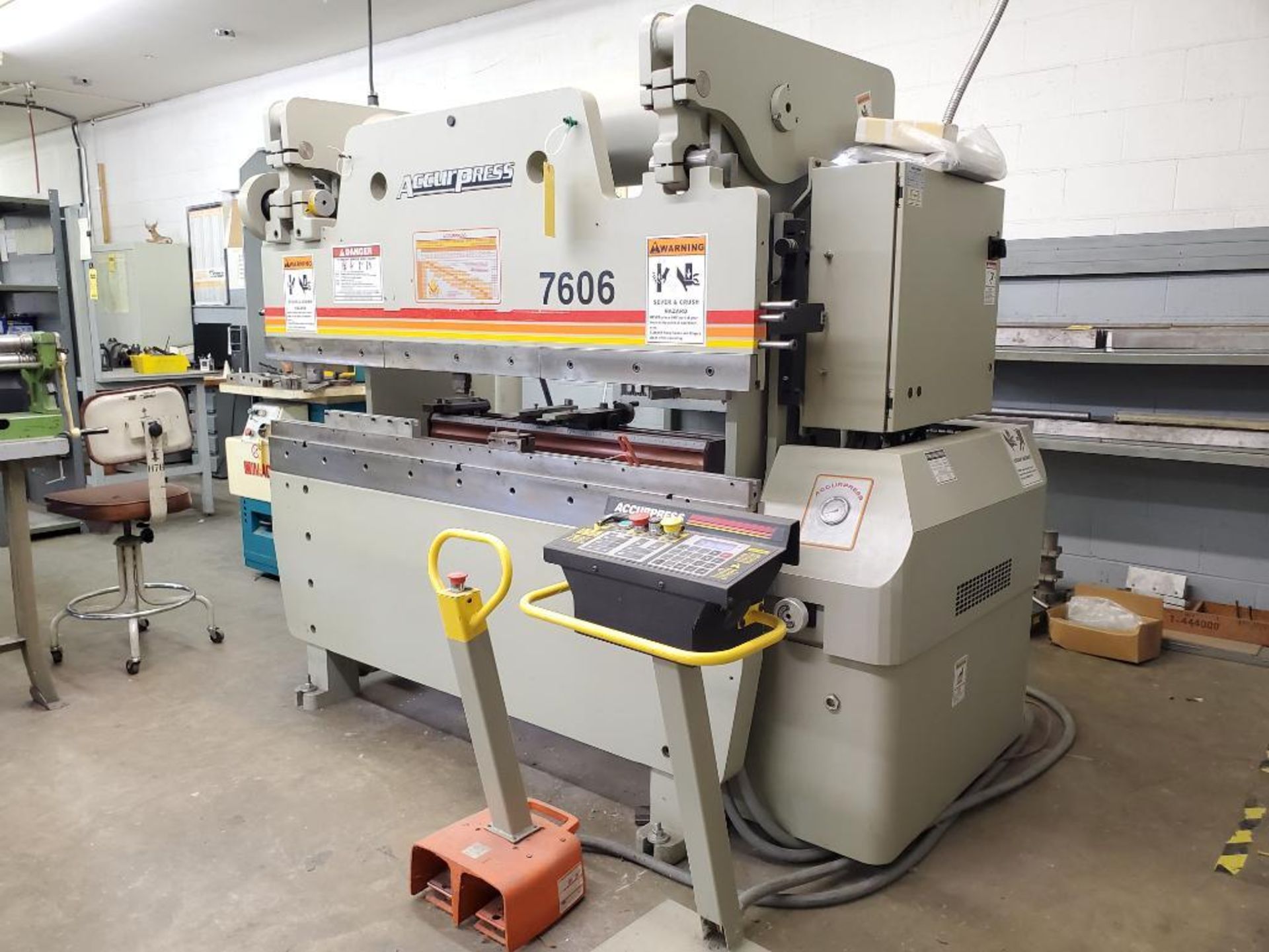2009 Accurpress Hydraulic Mechanical CNC 60-Ton Press Brake, Model 7606, 6' Bed, Low Hours (Add Info - Image 2 of 13