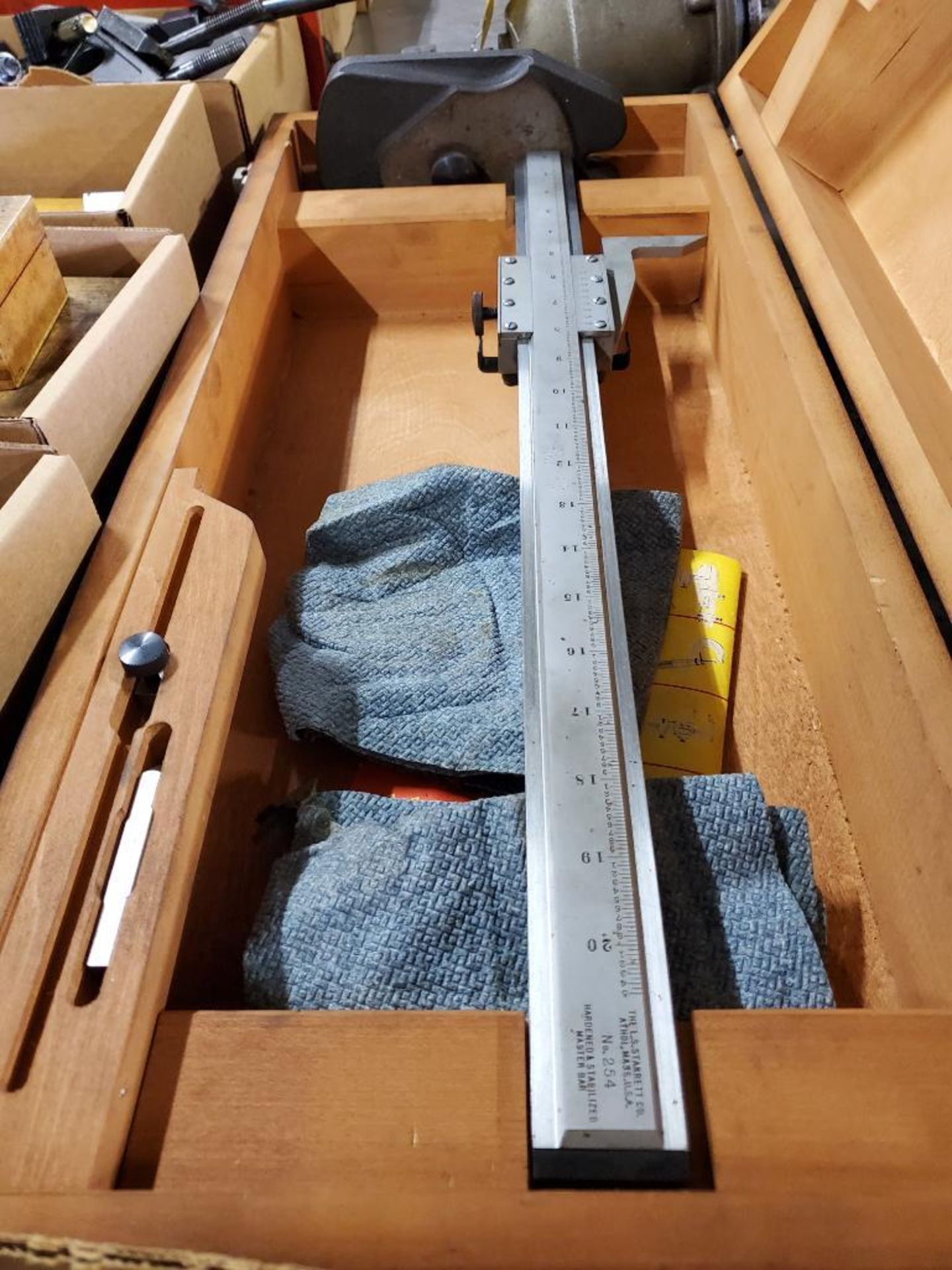 Starrett Master Vernier Height Gage w/ Case - Image 4 of 4