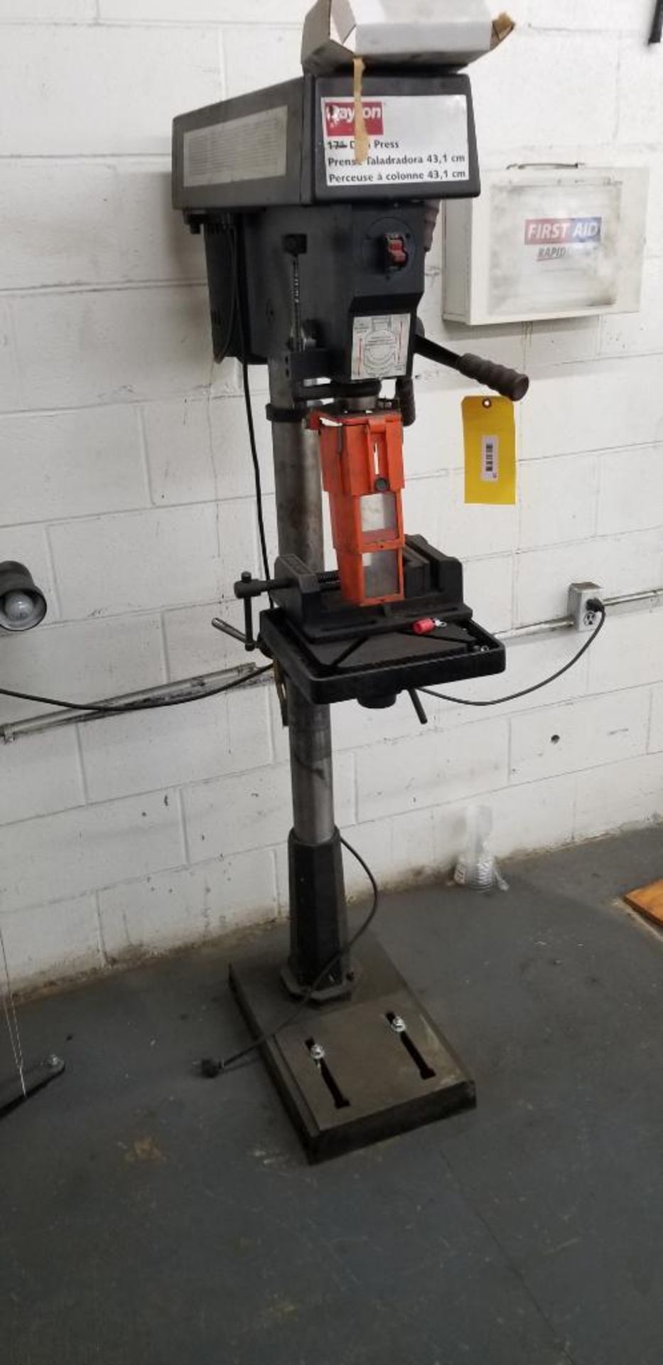 Dayton 17" Drill Press, Model 3Z918F, 120v ($25 Loading Fee Will be Added to Buyers Invoice)