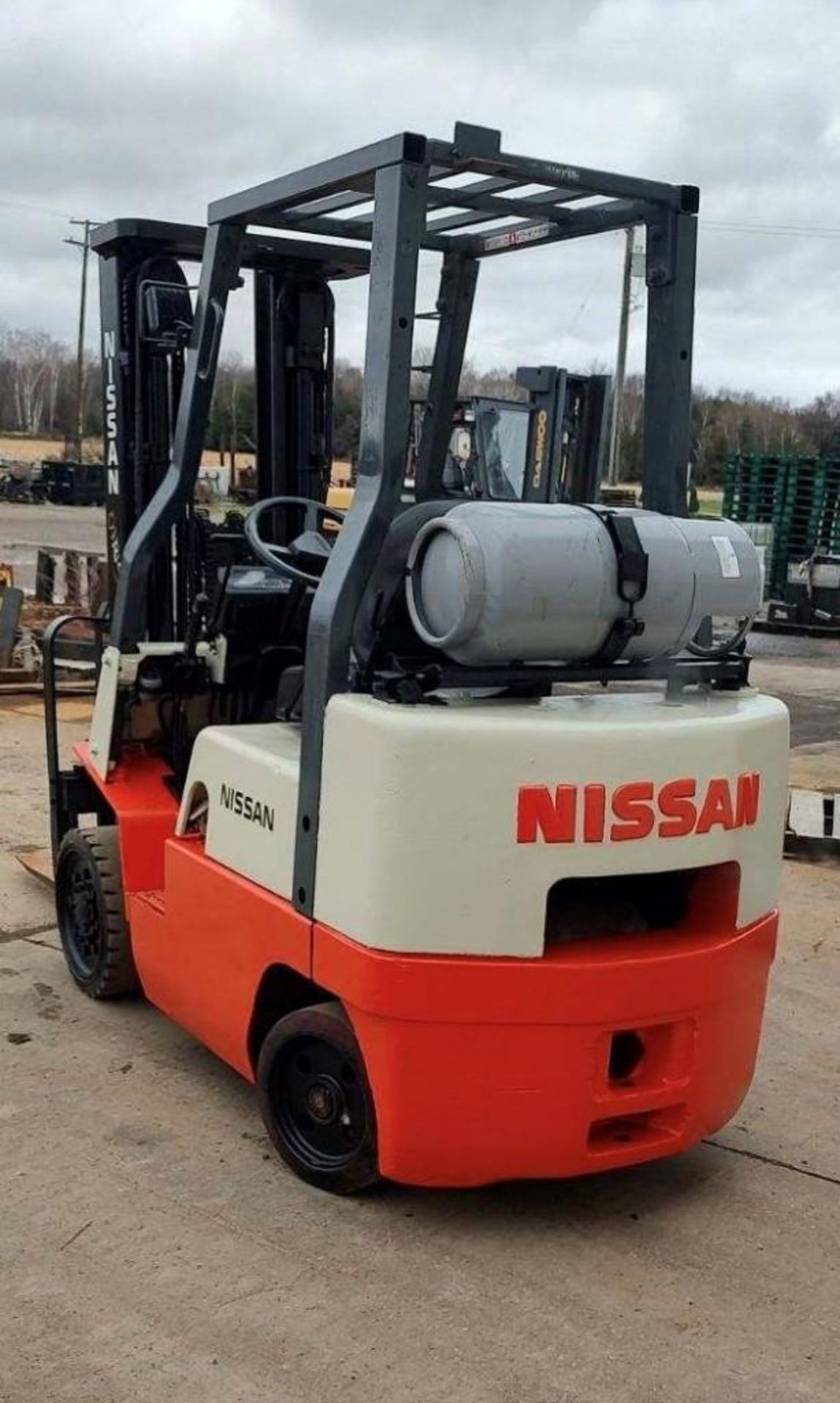 Nissan 5,000-lb. Capacity Forklift, Model: CPJ02A-25P, S/N: CPJ02-9P8278, LPG, Solid Tires, 3-Stage - Image 4 of 4
