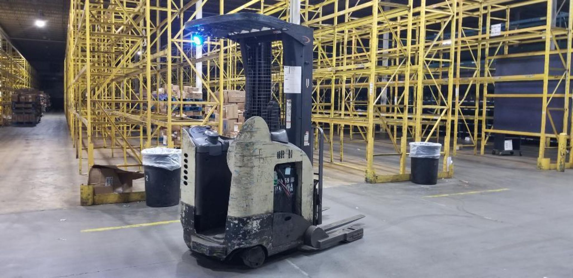 Crown RR 5200 Series Electric Reach Truck, Model RR5220-45, S/N. 1A274892, 4,500 LB. Lift Capacity, - Image 2 of 8