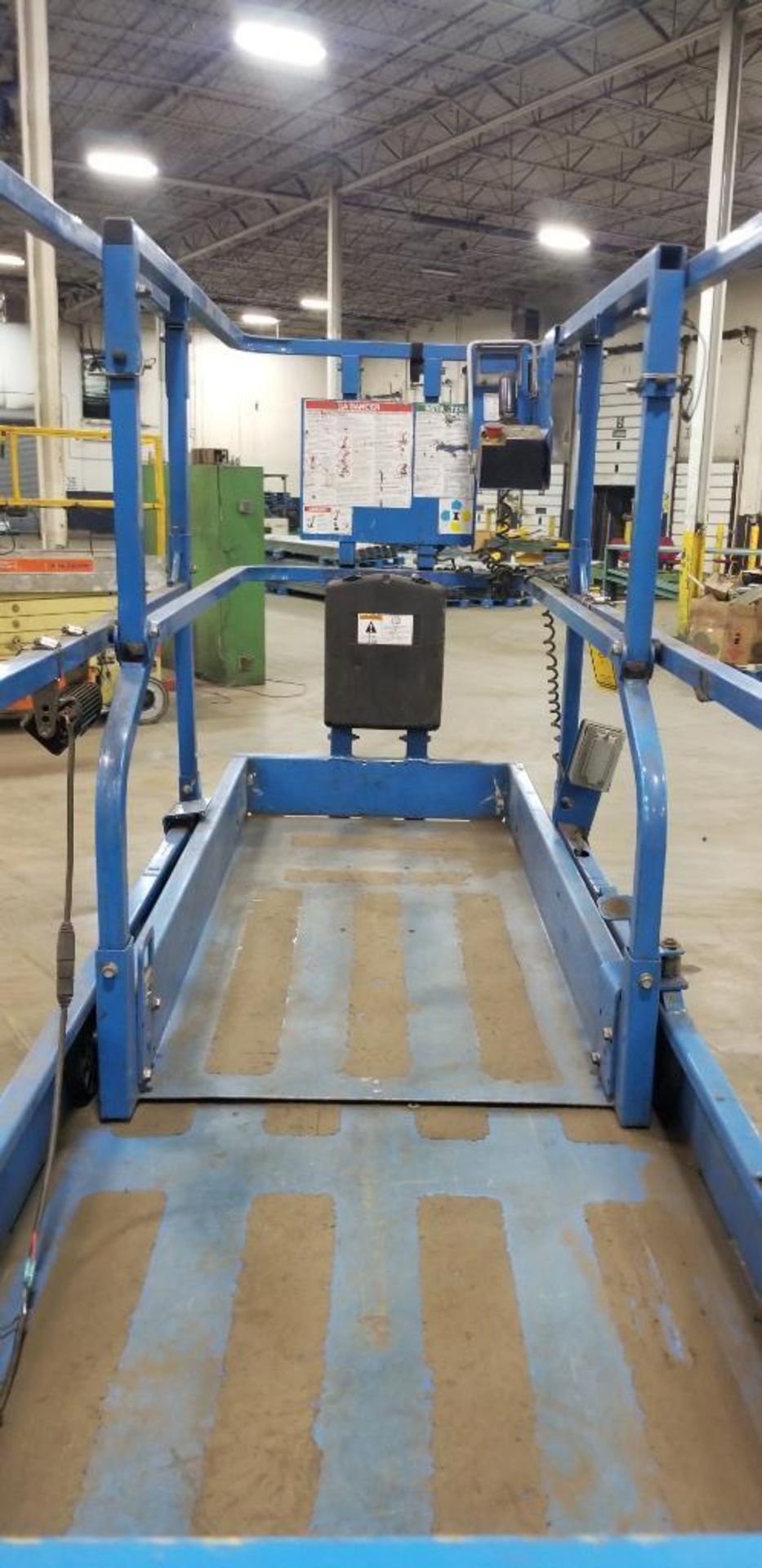 Genie GS-2632 Electric Scissor Lift ($50 Loading Fee Will be Added to Buyers Invoice) - Image 7 of 9