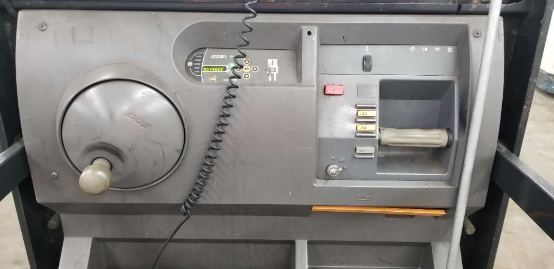 { Choice of lots: 104, 105 } 2018 Crown SP 3500 Series Electric Stock ...