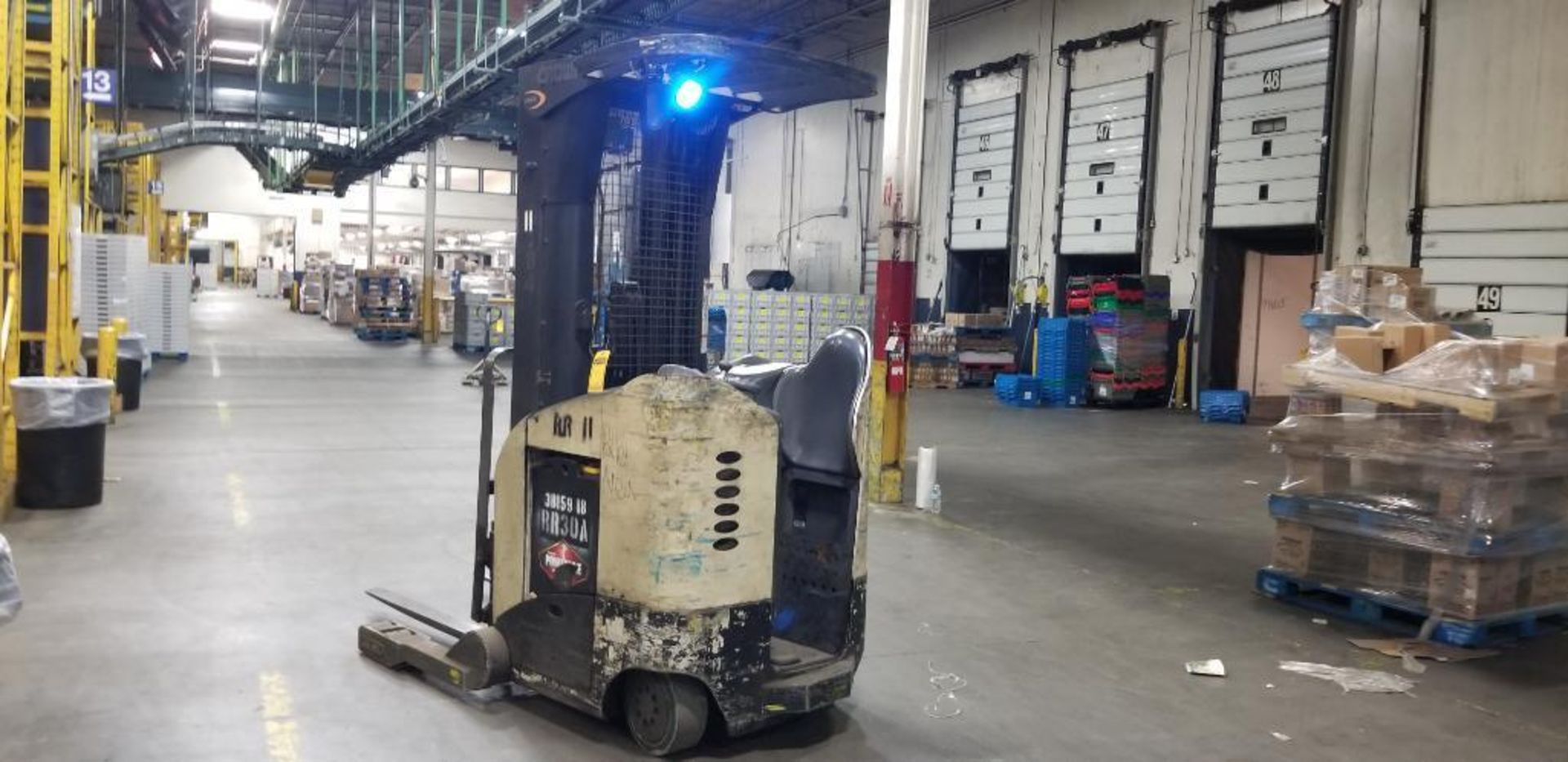 Crown RR 5200 Series Electric Reach Truck, Model RR5220-45, S/N. 1A274892, 4,500 LB. Lift Capacity, - Image 3 of 8