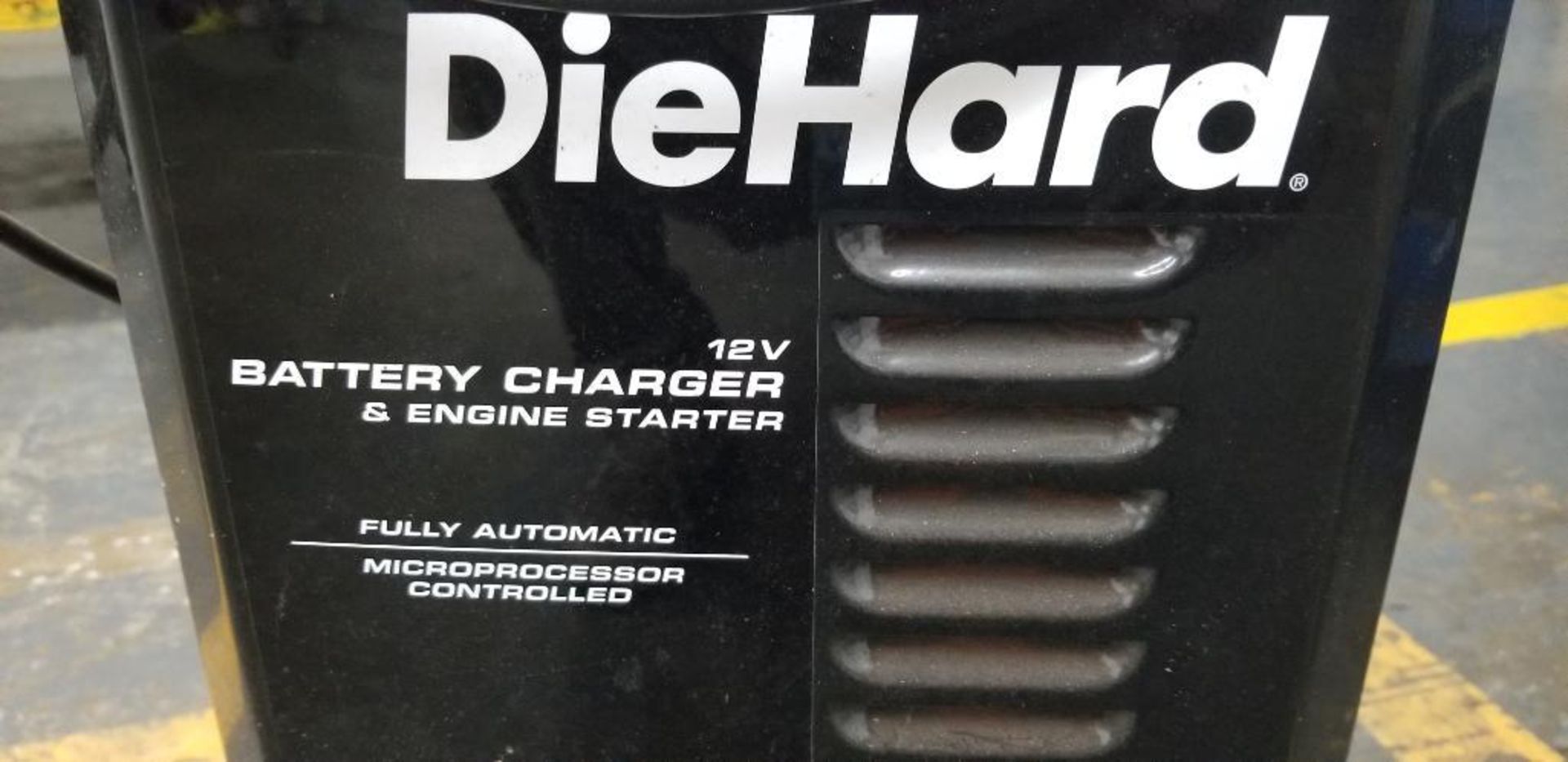 Diehard Battery Charger/ Engine Starter, Model 81331, Input: 120v, Output: 12v - Image 3 of 5