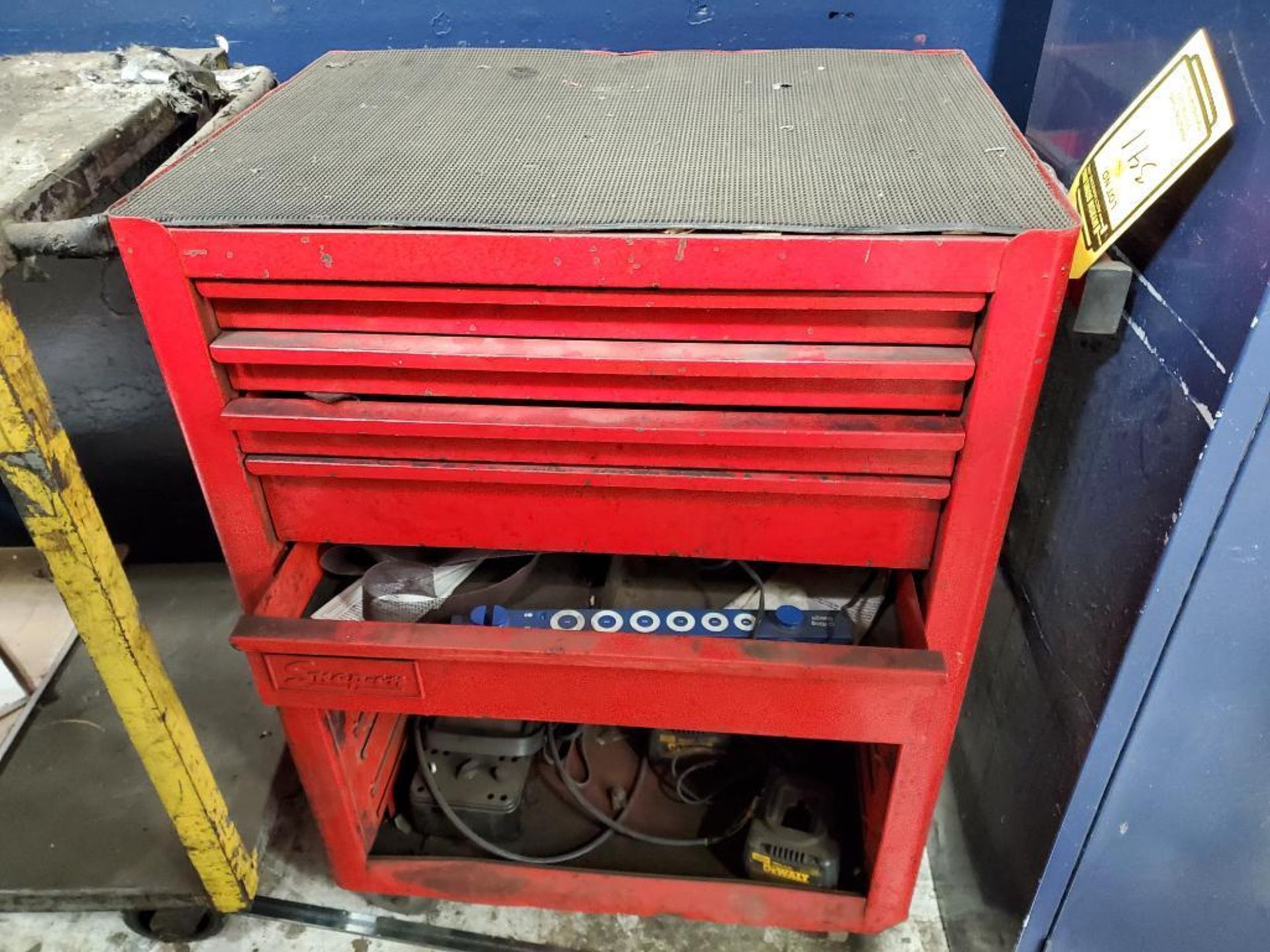 Tool Chest on Casters w/ Content - Image 2 of 4