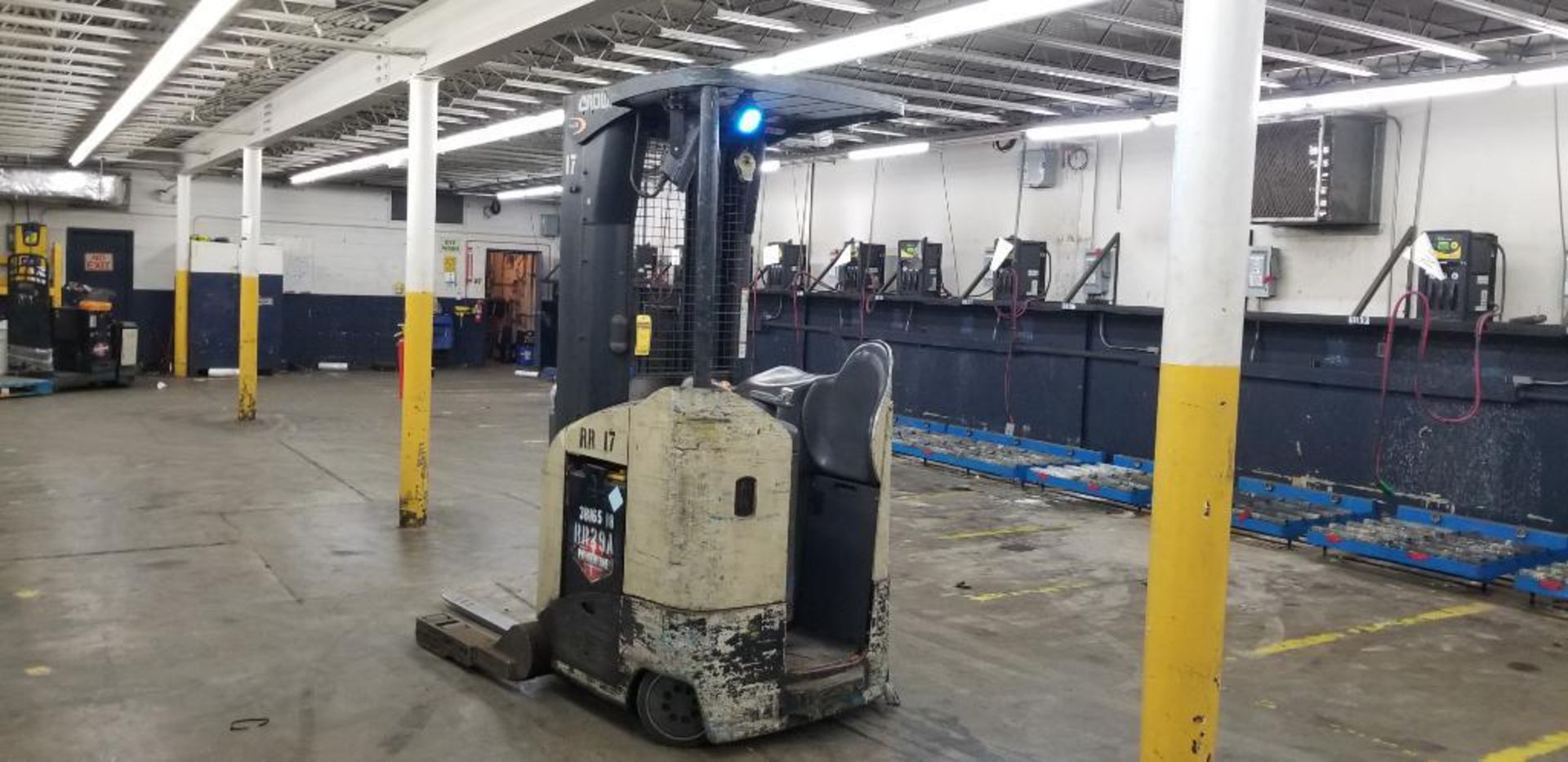 Crown RR 5200 Series Electric Reach Truck, Model RR5220-45, S/N 1A274886, 4,500 LB. Lift Capacity, 2 - Image 3 of 8