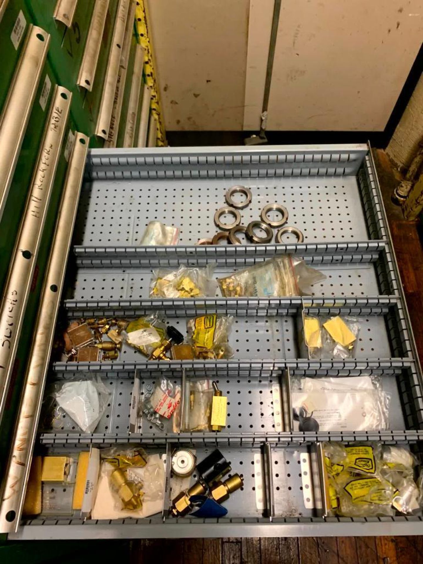 Lista 11-Drawer Cabinet: Tool Holders, Spare Machine Parts - Image 8 of 10