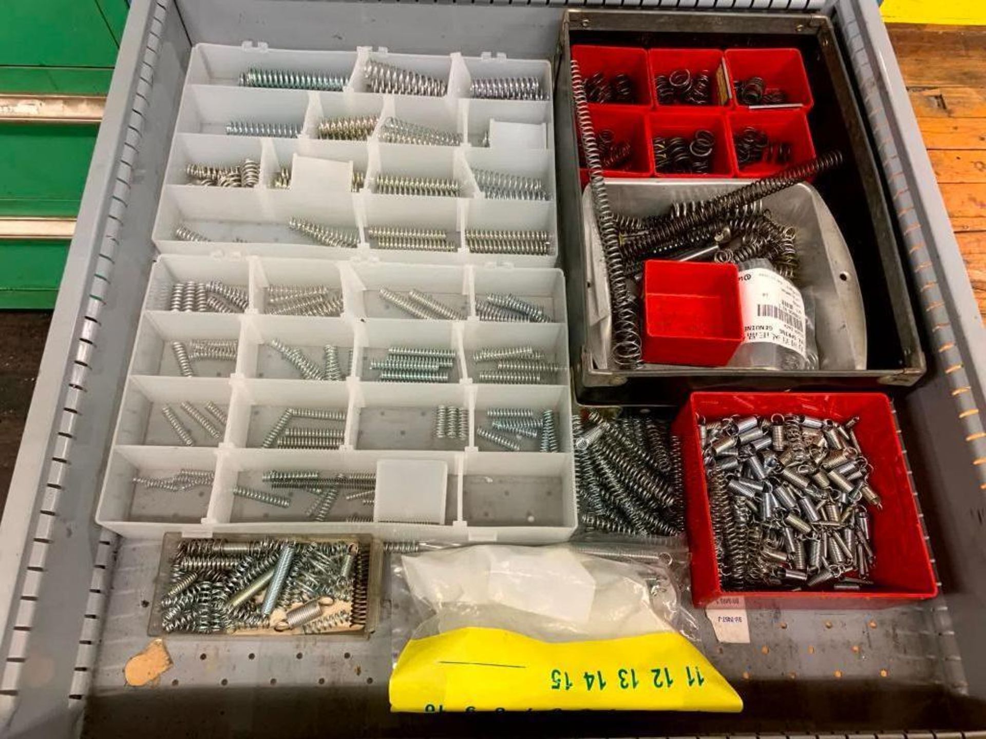 Lista 9-Drawer Cabinet: Bushings, Plugs, Ejectors, Dr-Sta-Co Clamps, Springs, Flex Cable Connectors - Image 9 of 12