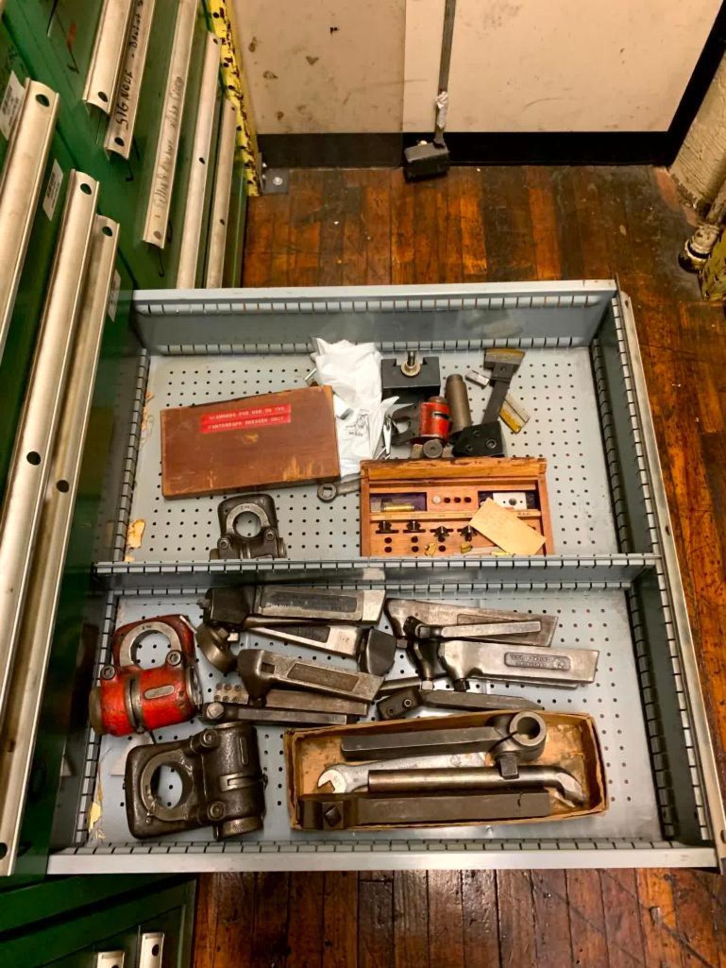 Lista 11-Drawer Cabinet: Tool Holders, Spare Machine Parts - Image 10 of 10