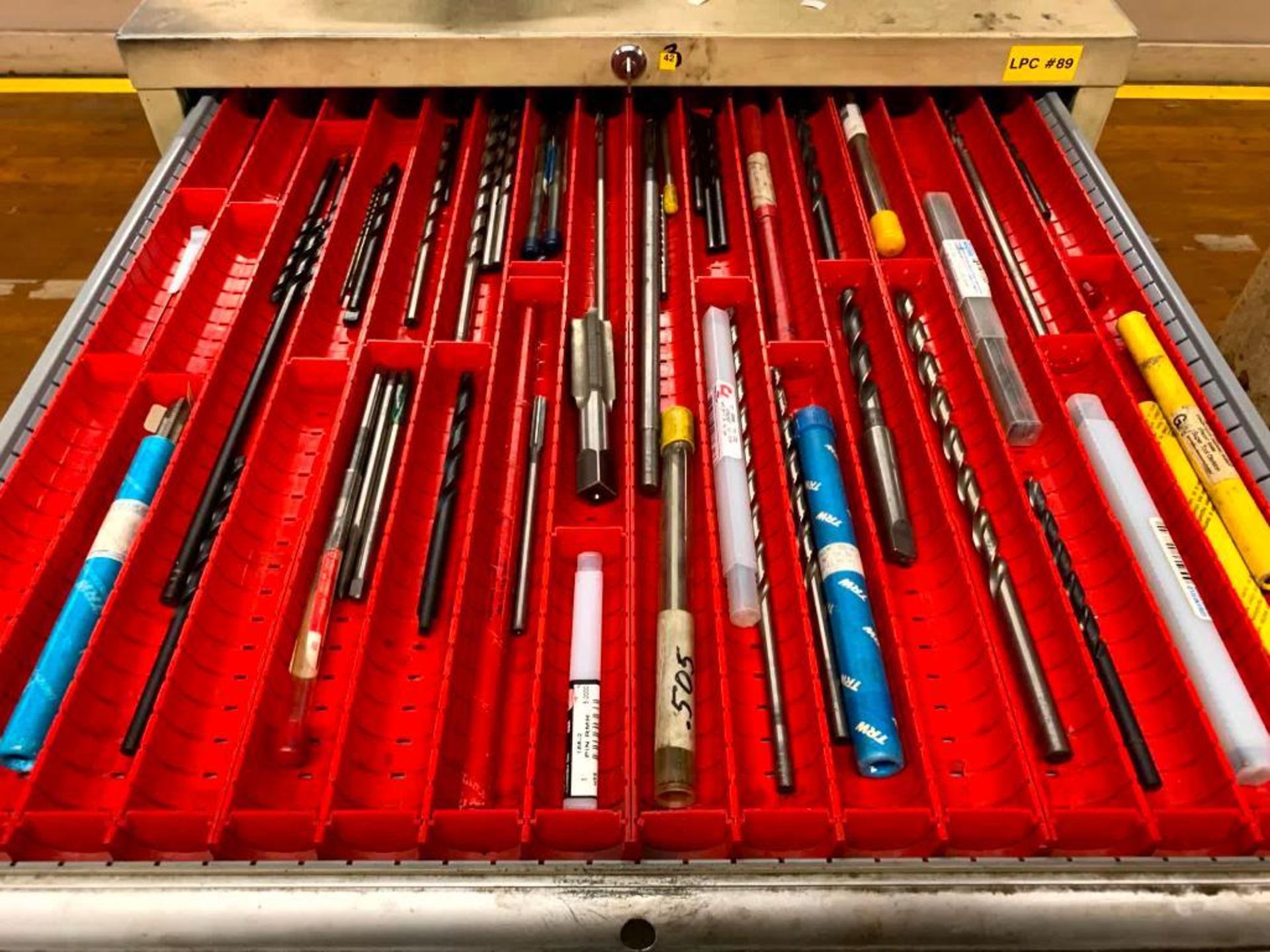 Lista 9-Drawer Cabinet: Taps, Drills, Drill Blanks, Die Handles, Endmills, Drill Indexes, Reamers - Image 3 of 13