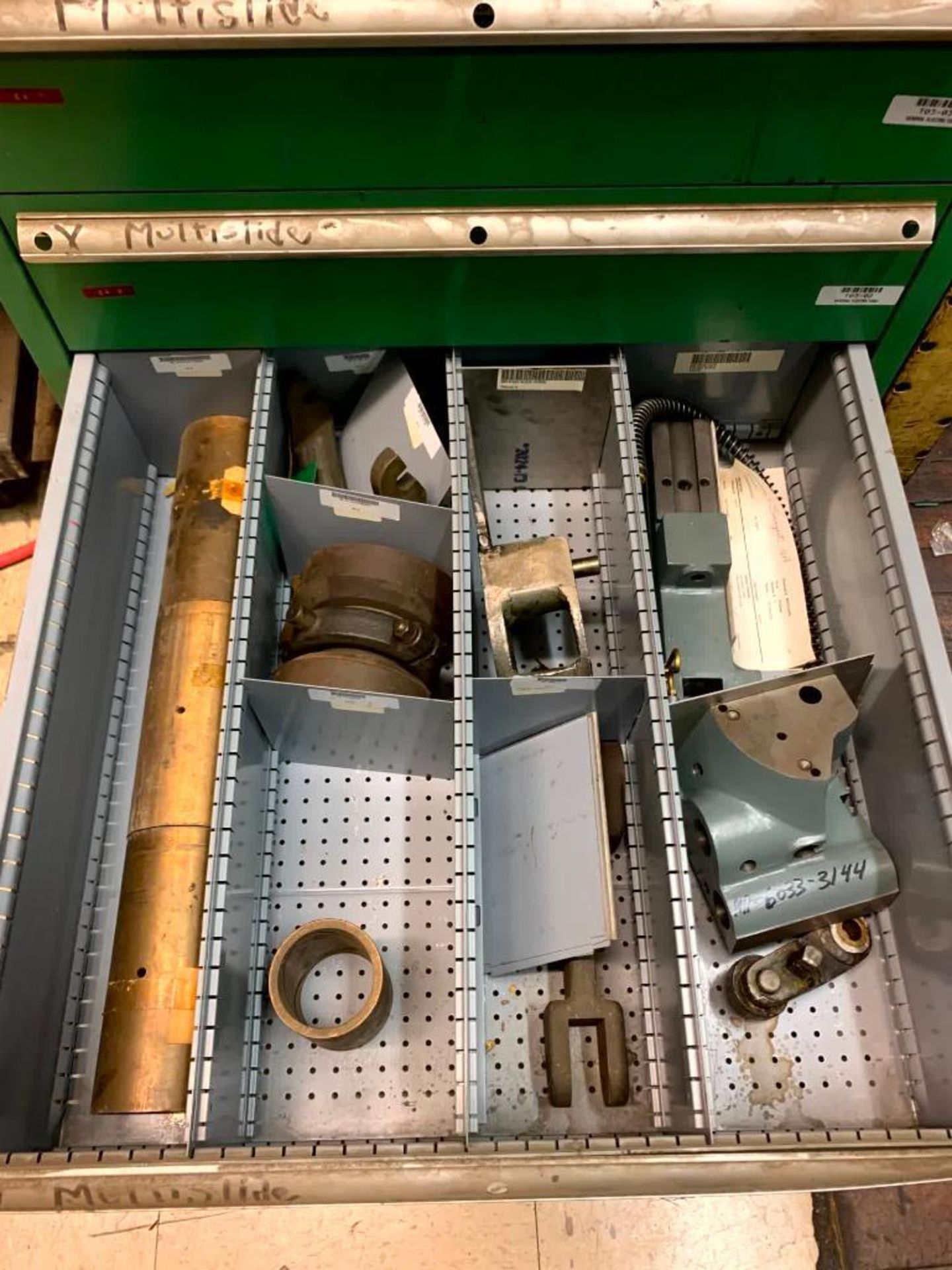 Lista 10- Drawer Cabinet: Parts For Better Paks, Skinner Valves, Multislides, Brass Bushings - Image 10 of 10