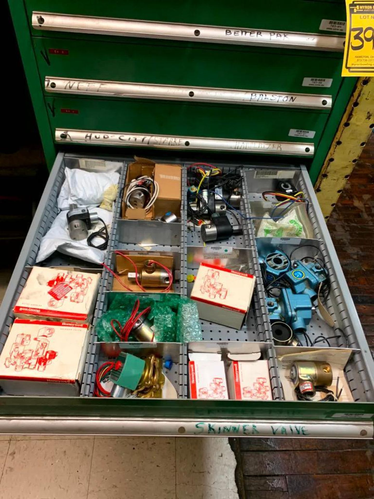 Lista 10- Drawer Cabinet: Parts For Better Paks, Skinner Valves, Multislides, Brass Bushings - Image 6 of 10