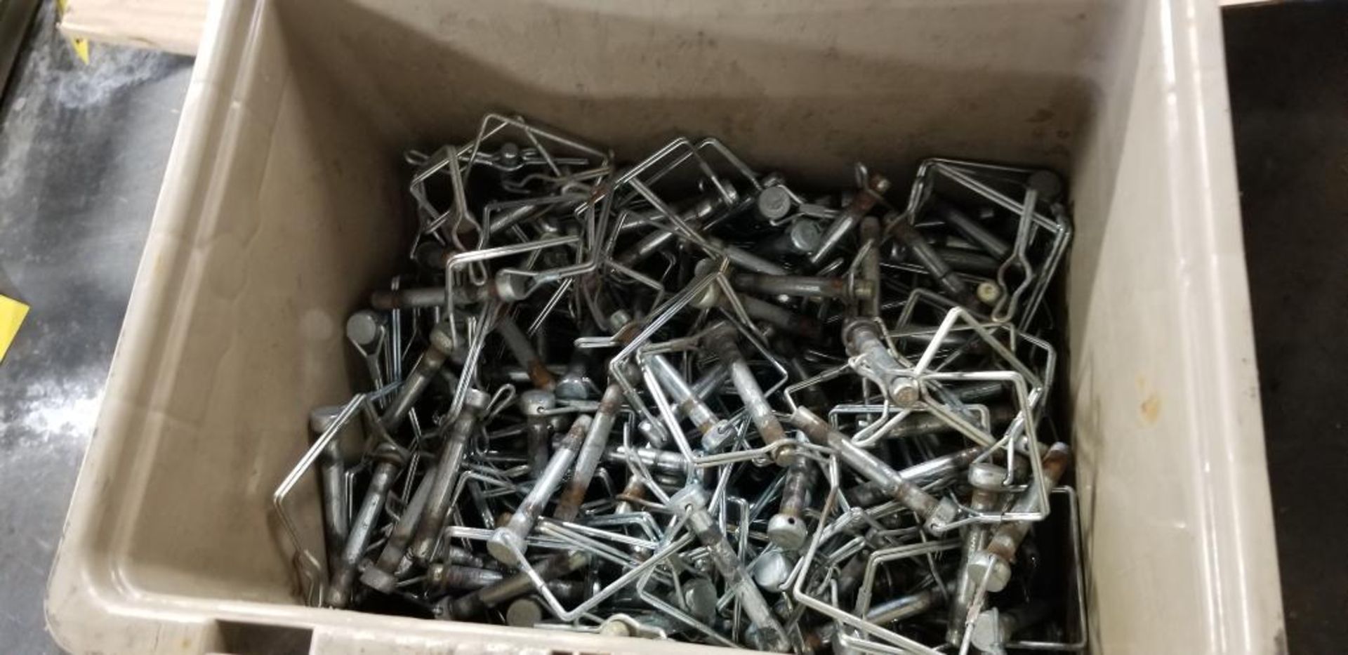 (3x) Boxes of Wire Lock Pins - Image 2 of 4