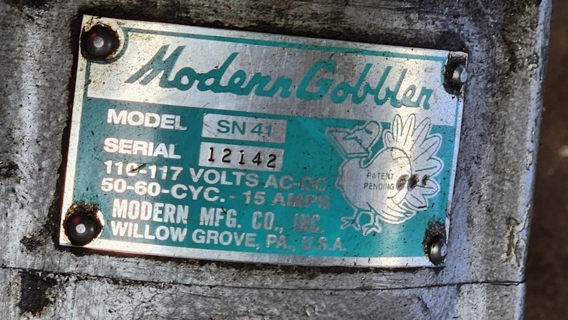 Modern Gobbler Electric Nibbler, Model SN41 - Image 4 of 4