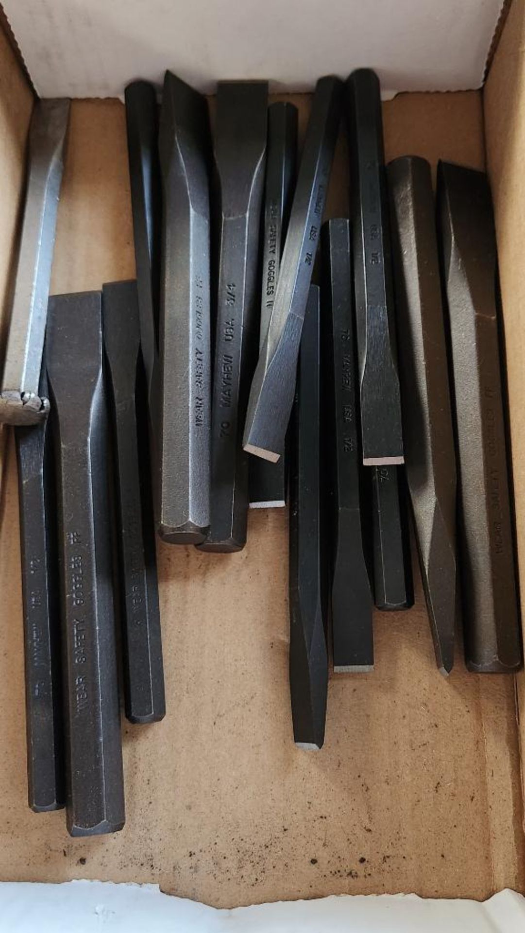 Box of Assorted Chisels - Image 3 of 3