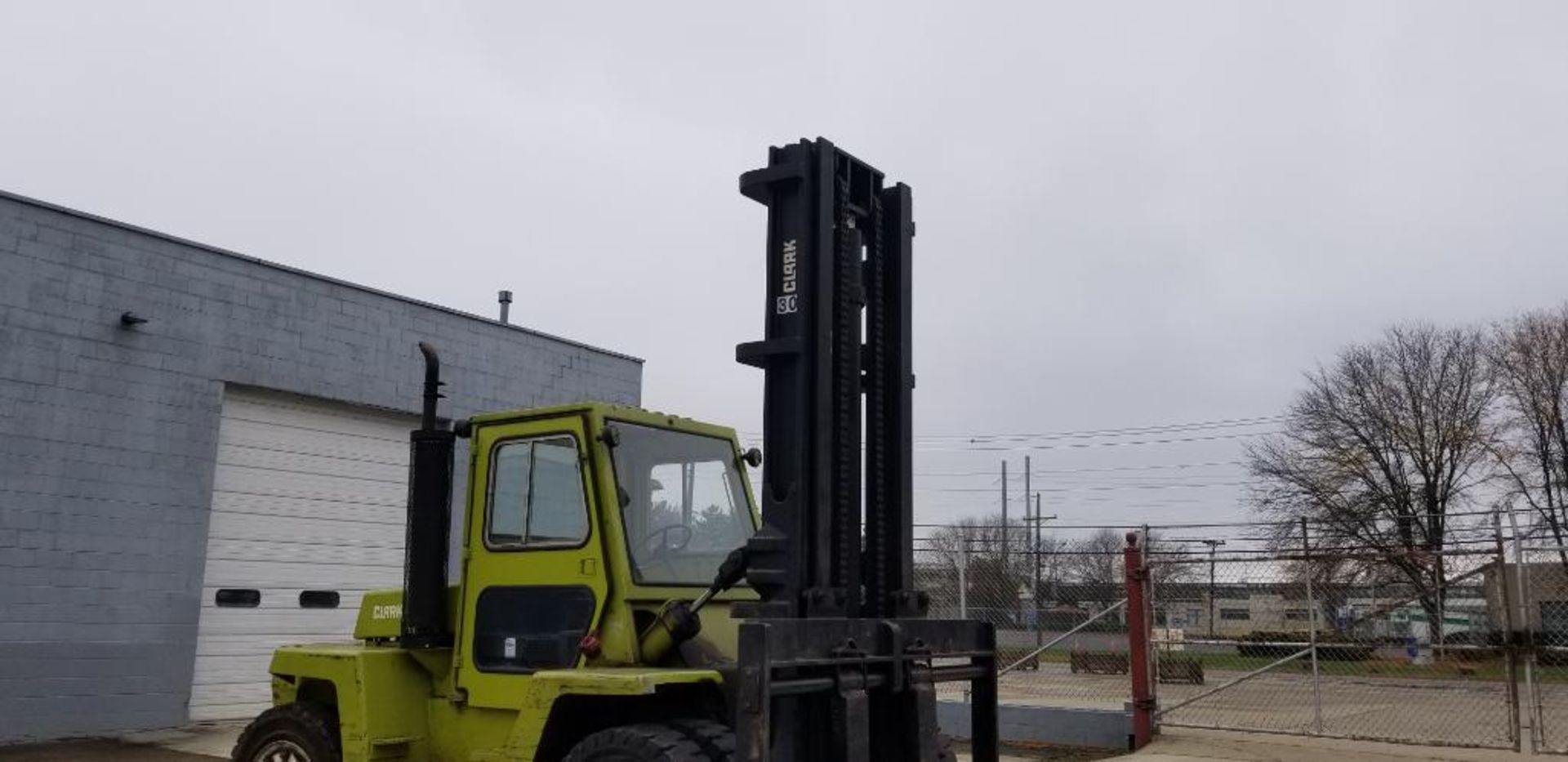 Clark Forklift Truck, Model C500YS-300PK, S/N YS1625-133-7015CB, Diesel, 30,000 LB. Capacity, 2-Stag - Image 3 of 9