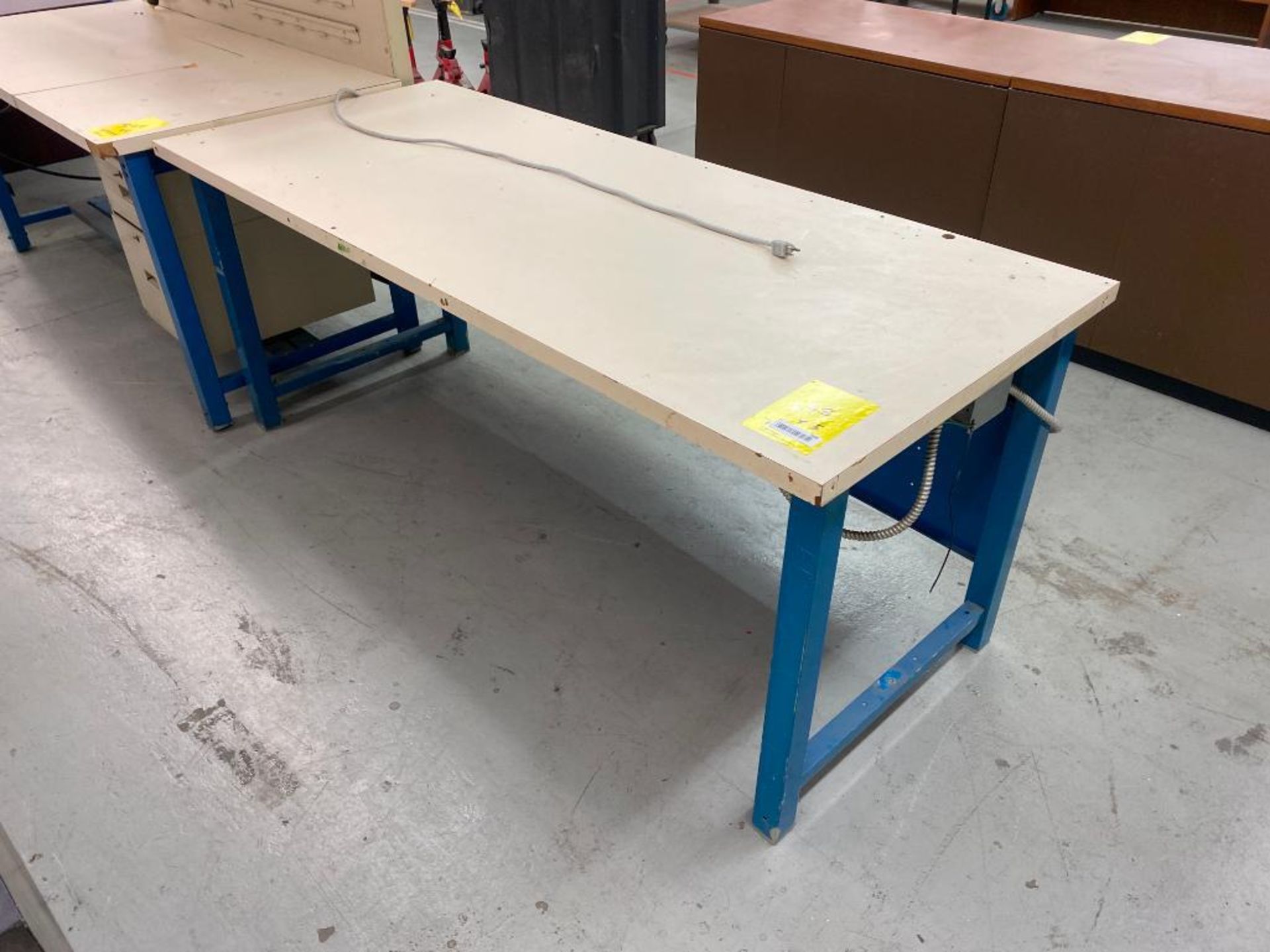 (5) Desk & Workbenches