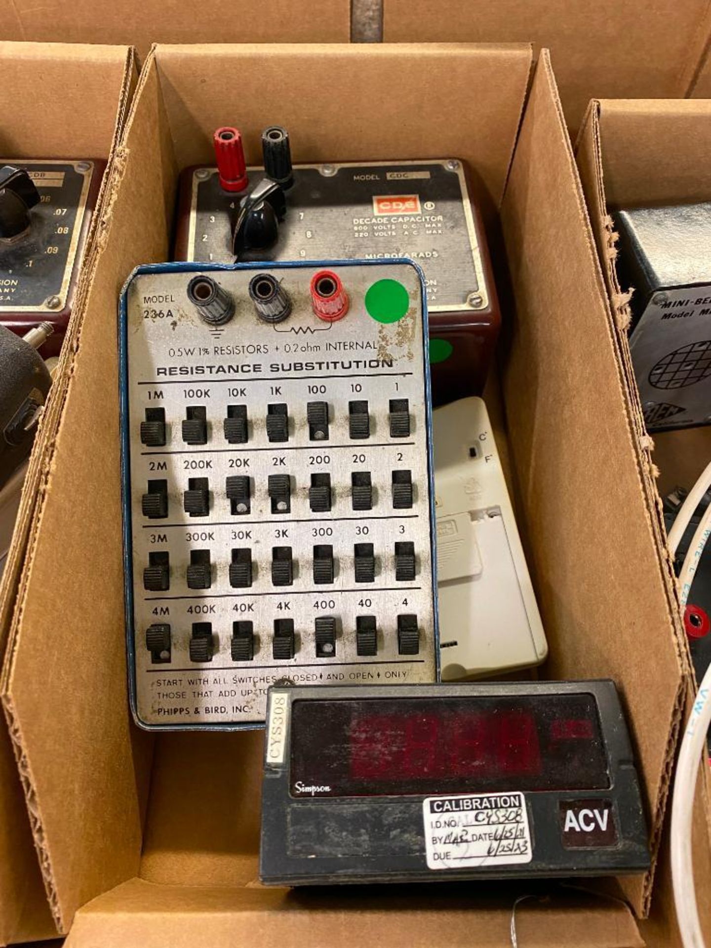 Box w/ Resistance Substitution & Capacitors