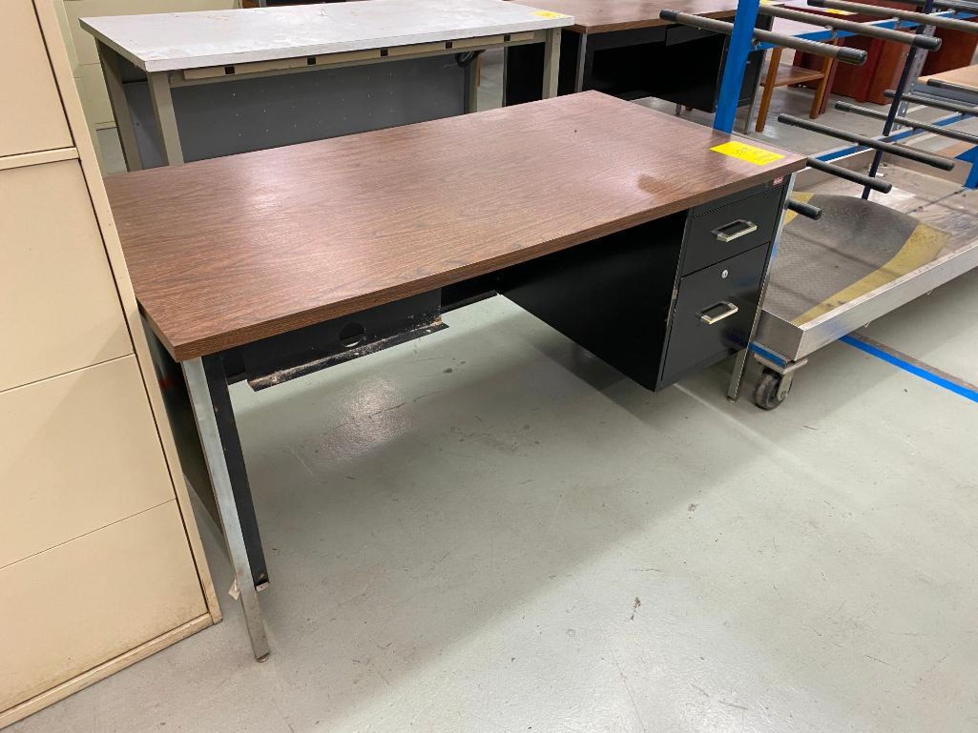 (2) Desks