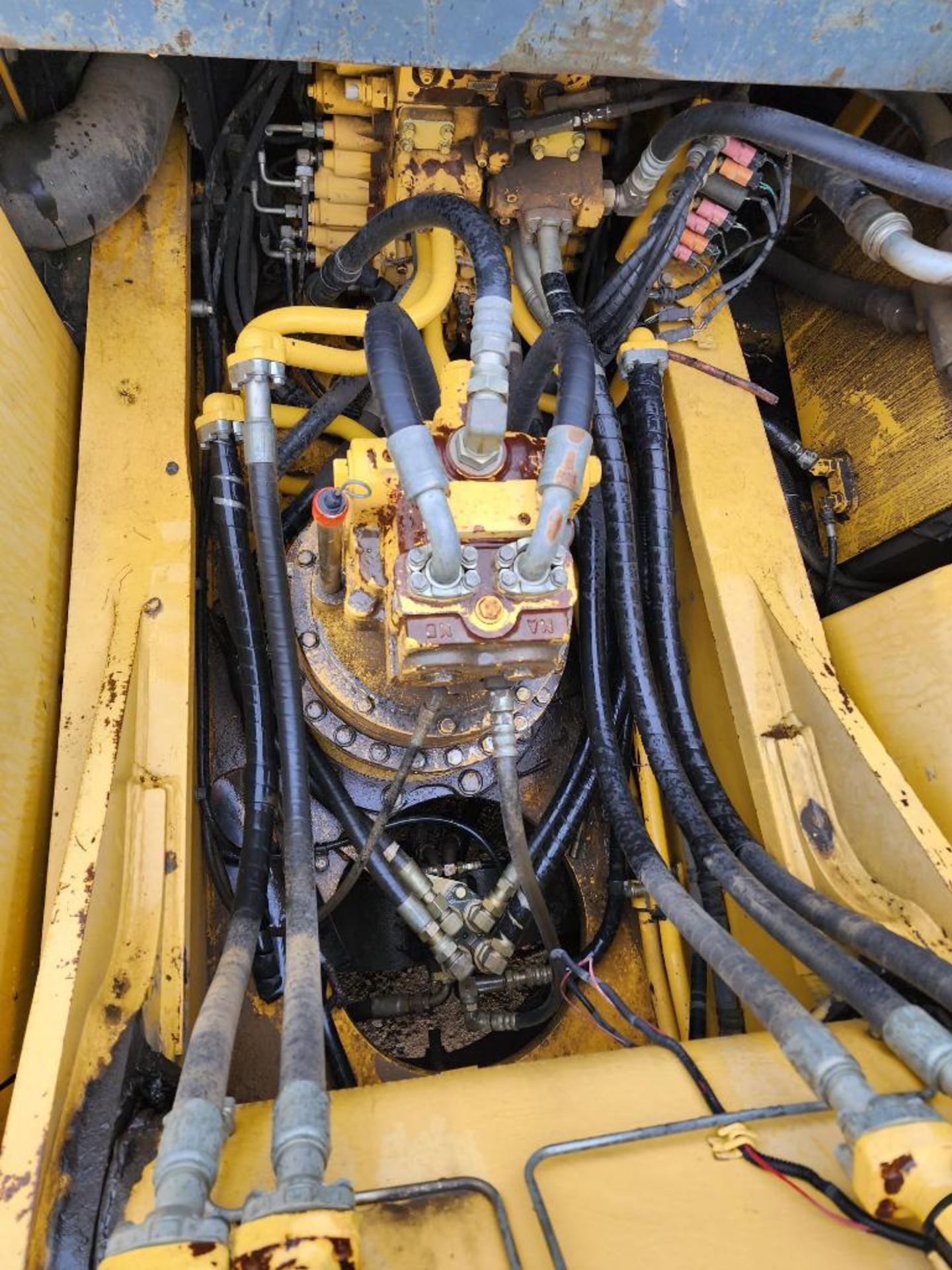 2005 Komatsu PC-400 LC Hydraulic Excavator, Approx. 6,800 Hours, S/N A86322 (Located at 3003 West 52 - Image 10 of 14