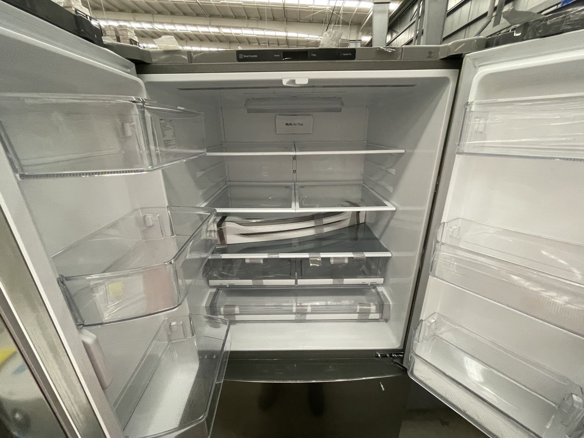 (EQUIPO NUEVO) Lote De 2 Refrigeradores Contiene: 1 Refrigerador Marca LG, Modelo GM29BP, Serie208M - Image 7 of 16