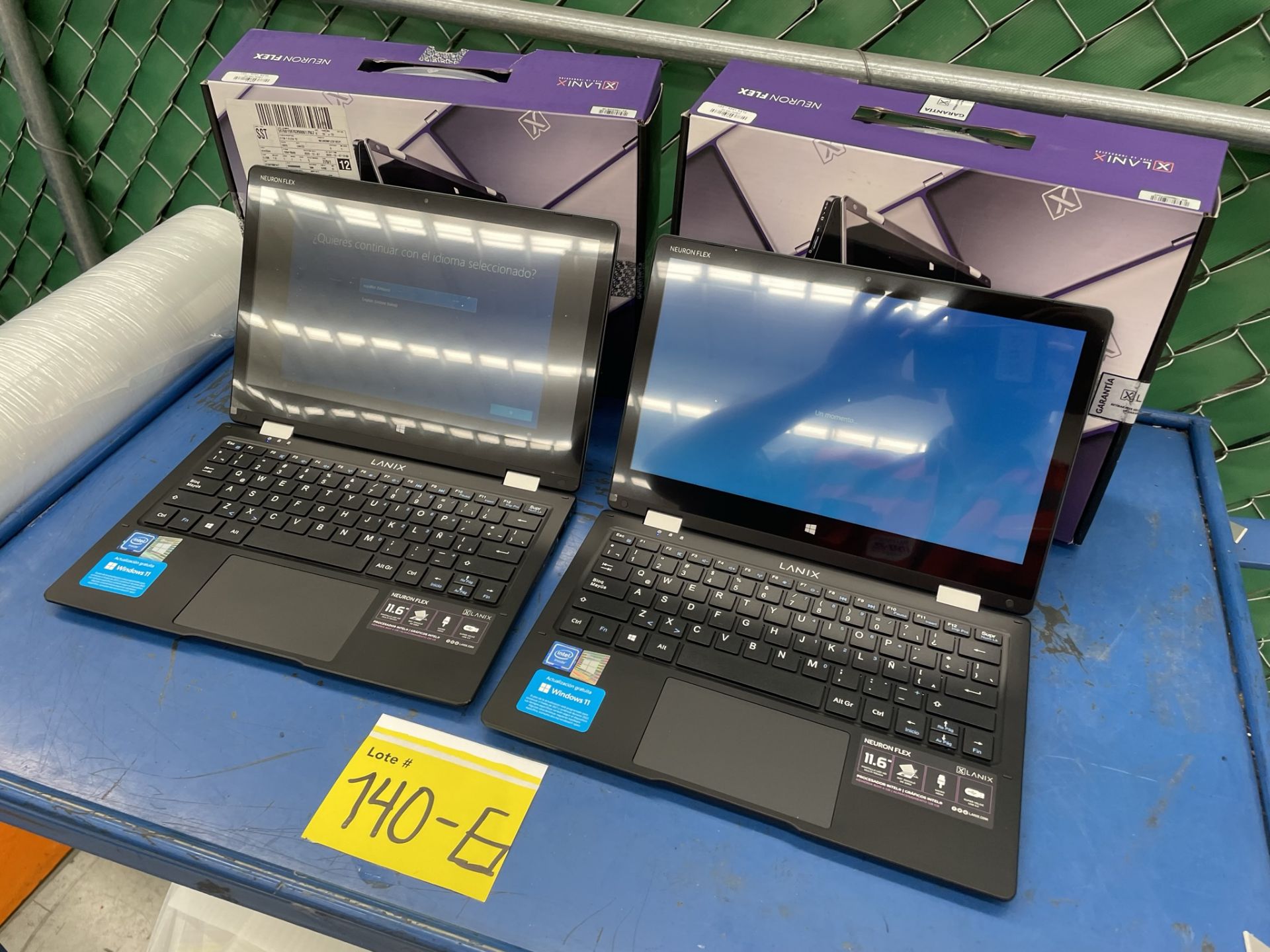 (EQUIPO NUEVO) Lote De 2 Laptops Contiene: 1 Laptop Marca LANIX, Modelo NEURON FLEX, Serie N/D, Col - Image 4 of 9