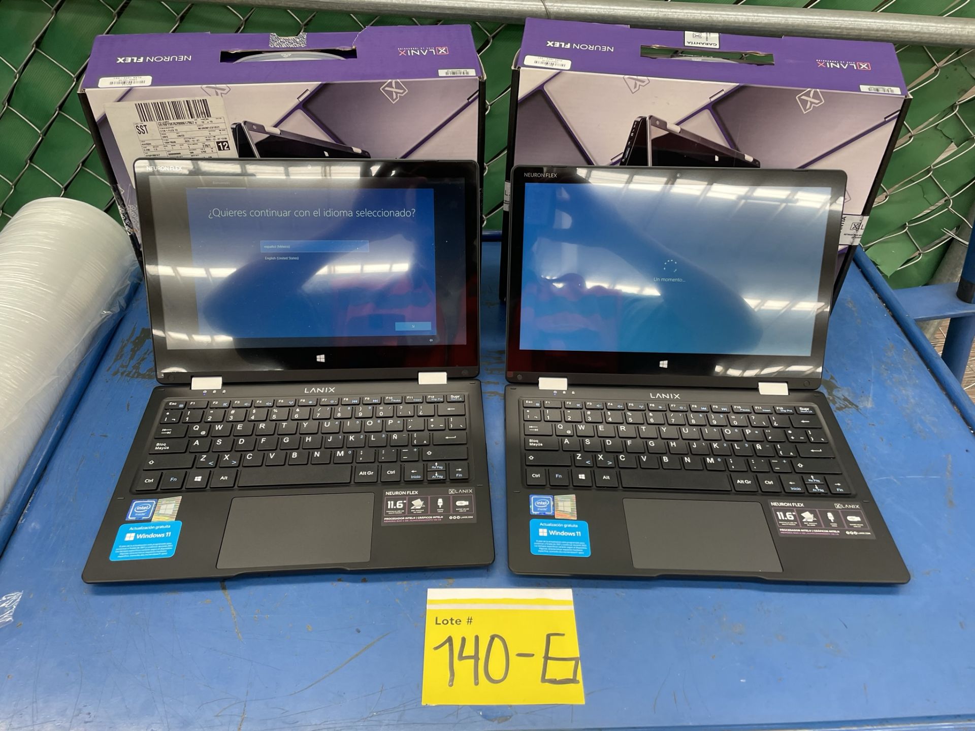 (EQUIPO NUEVO) Lote De 2 Laptops Contiene: 1 Laptop Marca LANIX, Modelo NEURON FLEX, Serie N/D, Col - Image 2 of 9