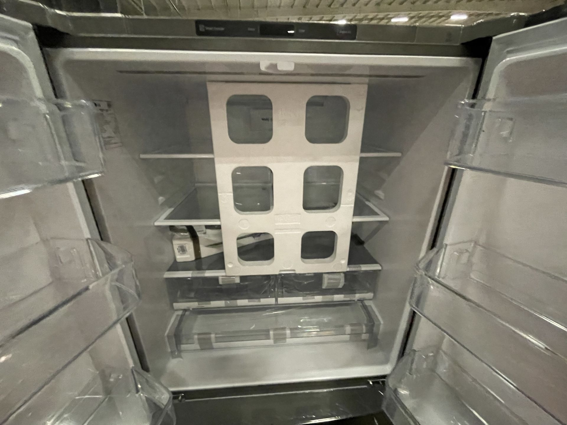 (EQUIPO NUEVO) 1 Refrigerador Marca LG, Modelo GM29BP, Serie U25053, Color Gris, LB-612635.; (Nuevo - Image 7 of 8