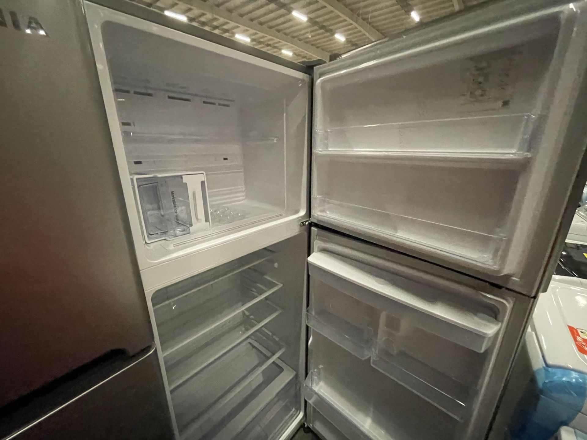 (EQUIPO NUEVO) 1 Refrigerador Con Dispensador De Agua Marca SAMSUNG, Modelo RT38A571JS9, Serie A003 - Image 8 of 9