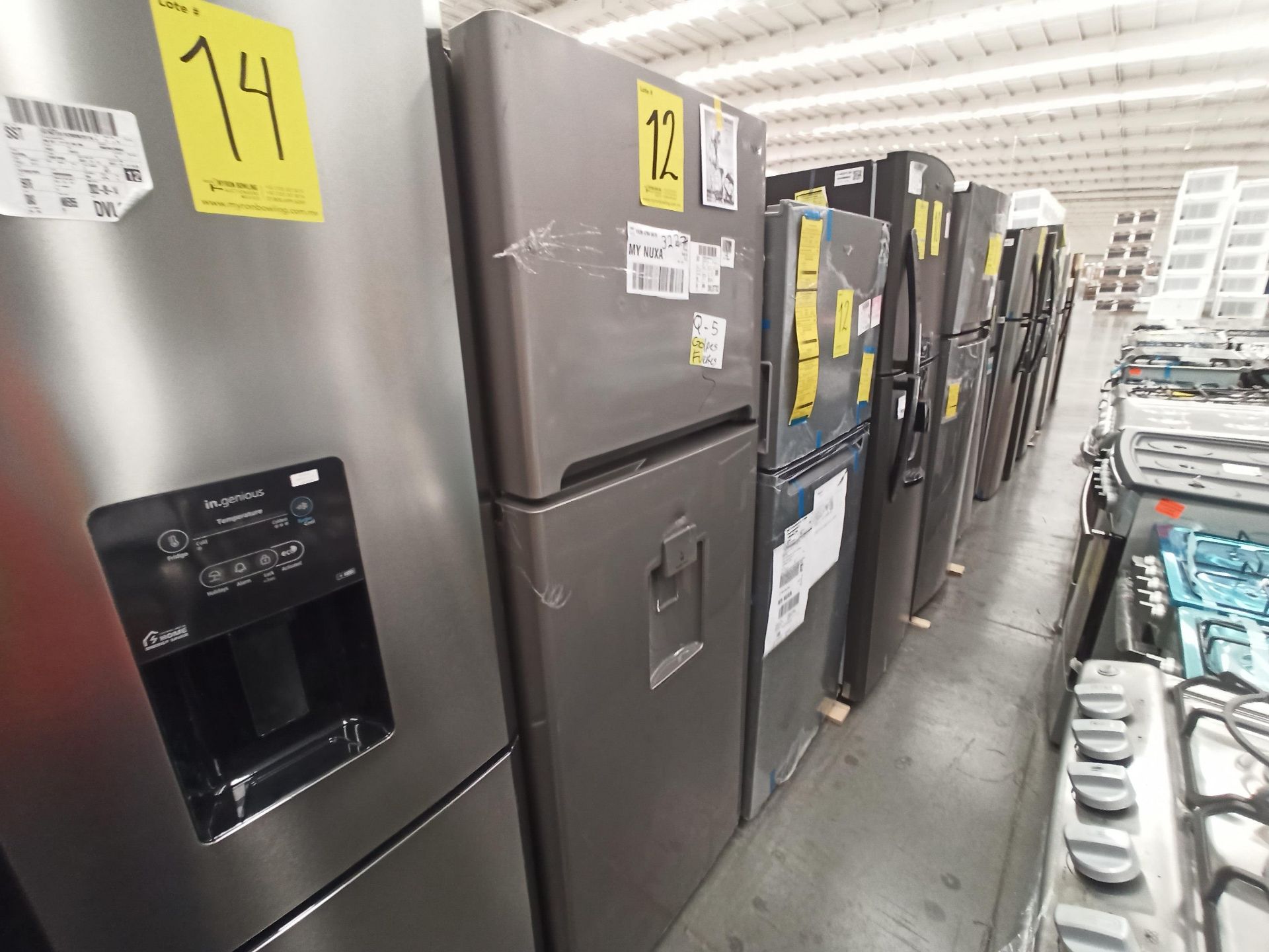 Lote de 2 refrigeradores contiene: 1 Refrigerador Marca WHIRLPOOL, Modelo WT1230K, Serie VSB3739992 - Image 12 of 18