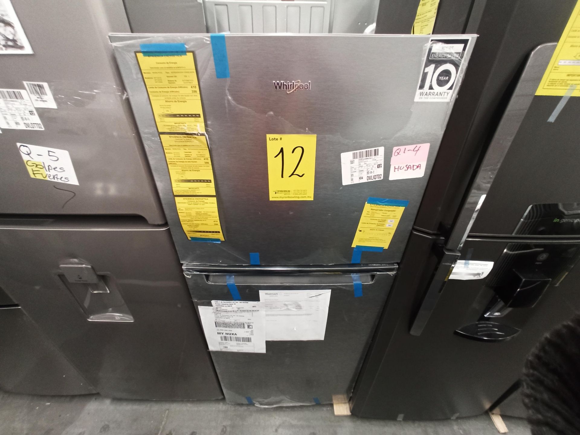 Lote de 2 refrigeradores contiene: 1 Refrigerador Marca WHIRLPOOL, Modelo WT1230K, Serie VSB3739992