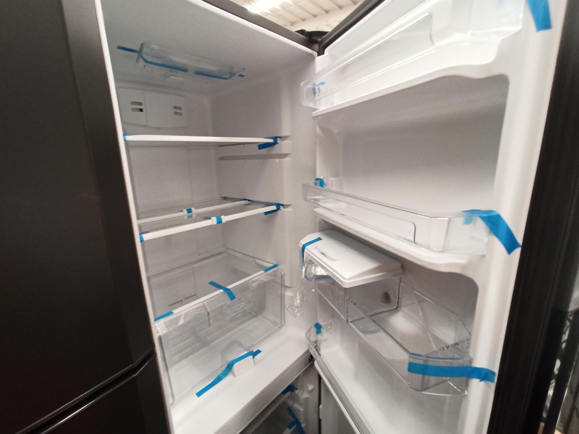 1 Refrigerador con dispensador de agua Marca MABE, Modelo RMB300IZMRXA, Serie 2210B408141, Color GR - Image 7 of 9