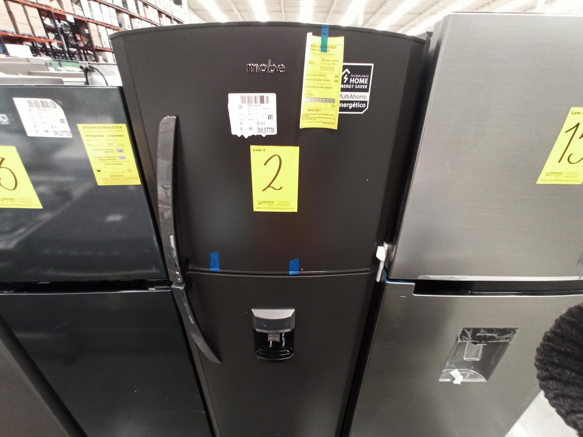 Lote de 2 refrigeradores contiene: 1 Refrigerador con dispensador de agua Marca MABE, Modelo RMA300