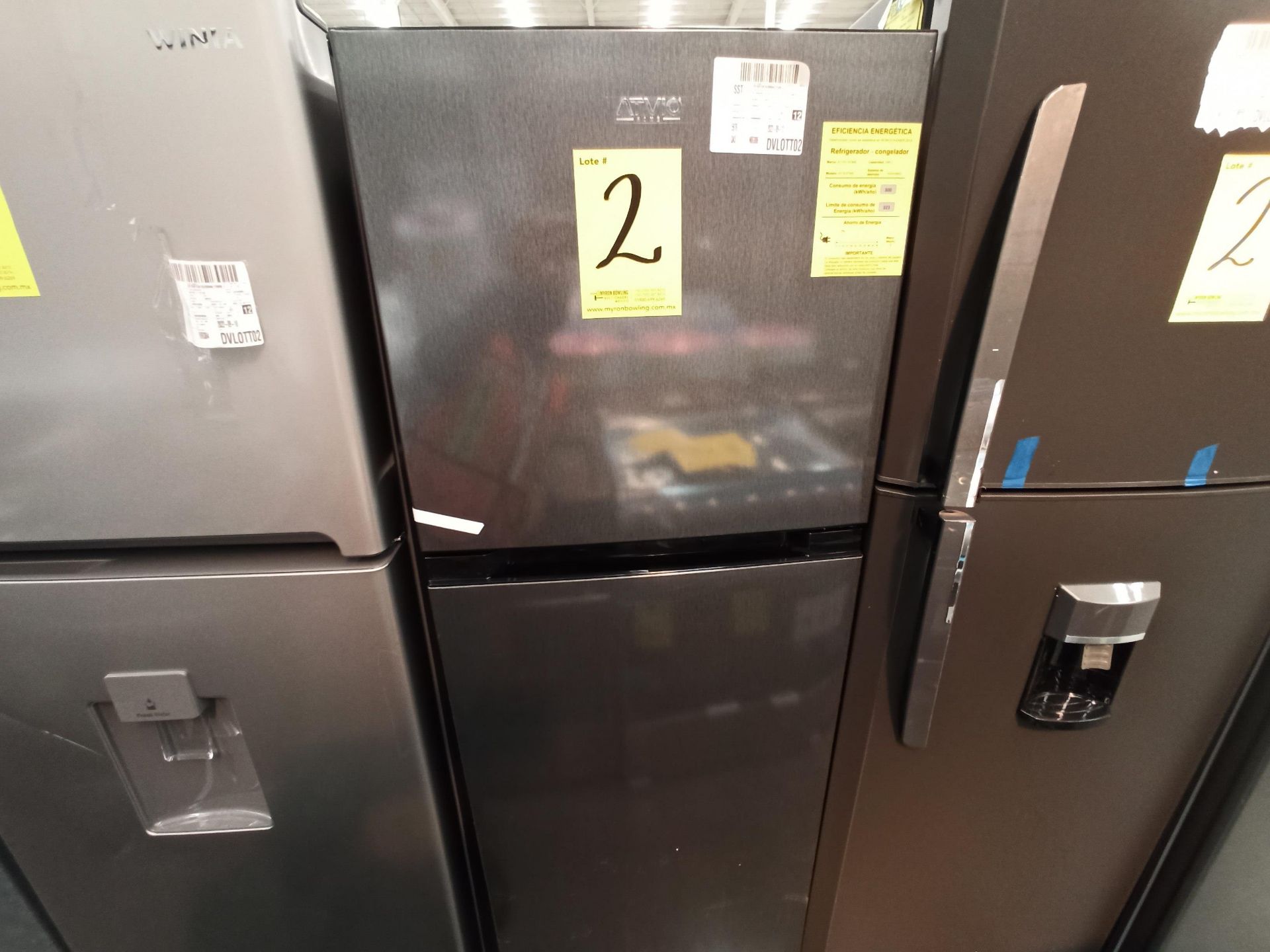 Lote de 2 refrigeradores contiene: 1 Refrigerador con dispensador de agua Marca MABE, Modelo RMA300 - Image 10 of 17