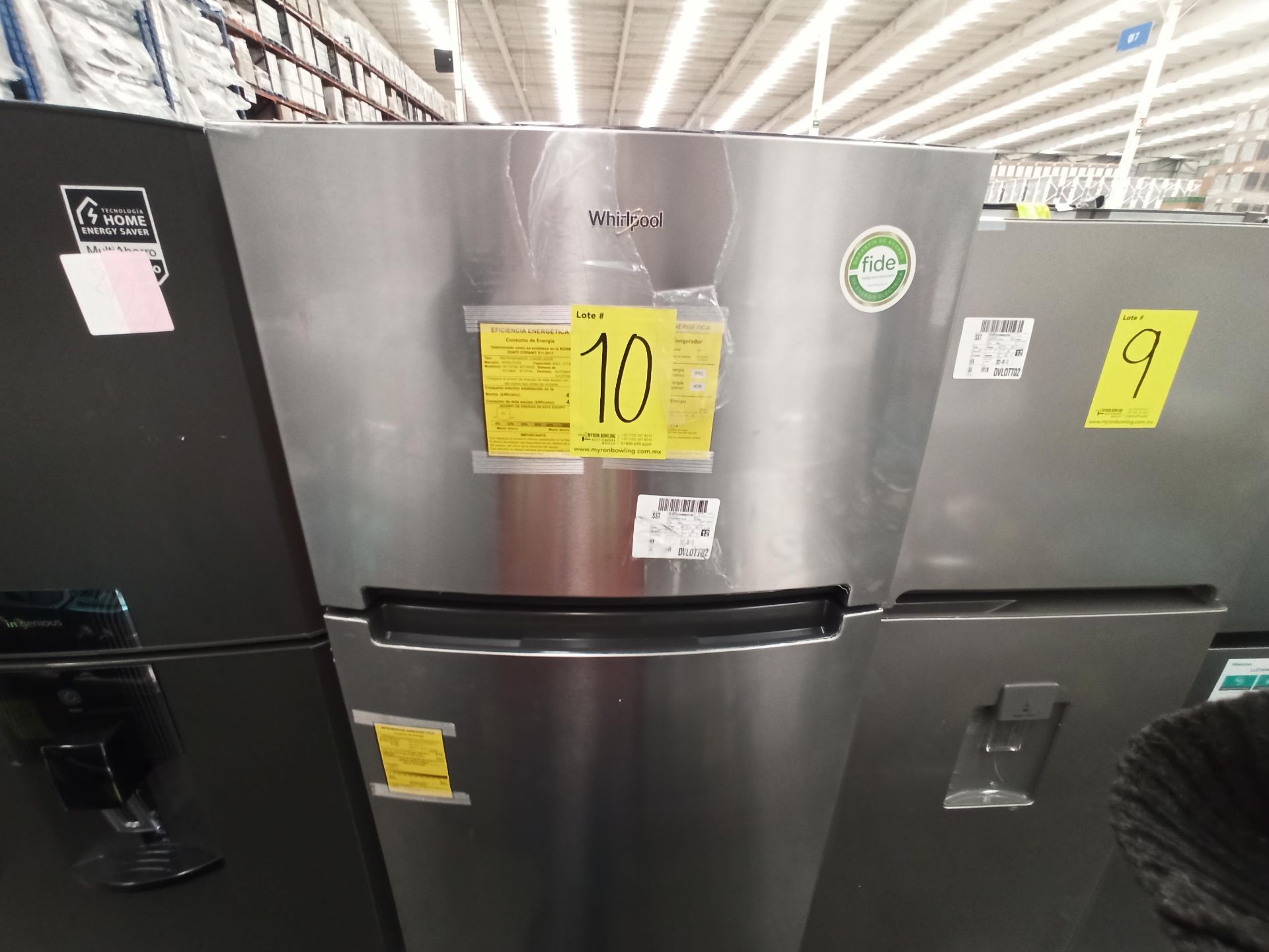Lote de 2 refrigeradores contiene: 1 Refrigerador Marca WHIRLPOOL, Modelo WT1818A, Serie 878989, Co